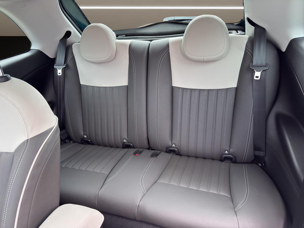 FIAT 500e La Prima-image-12