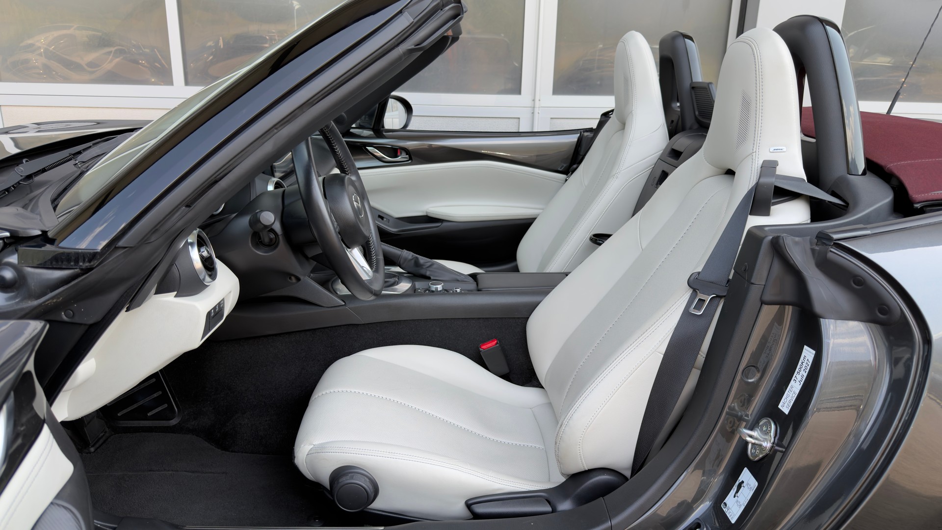 MAZDA MX-5 2.0 Million Stars-image-10