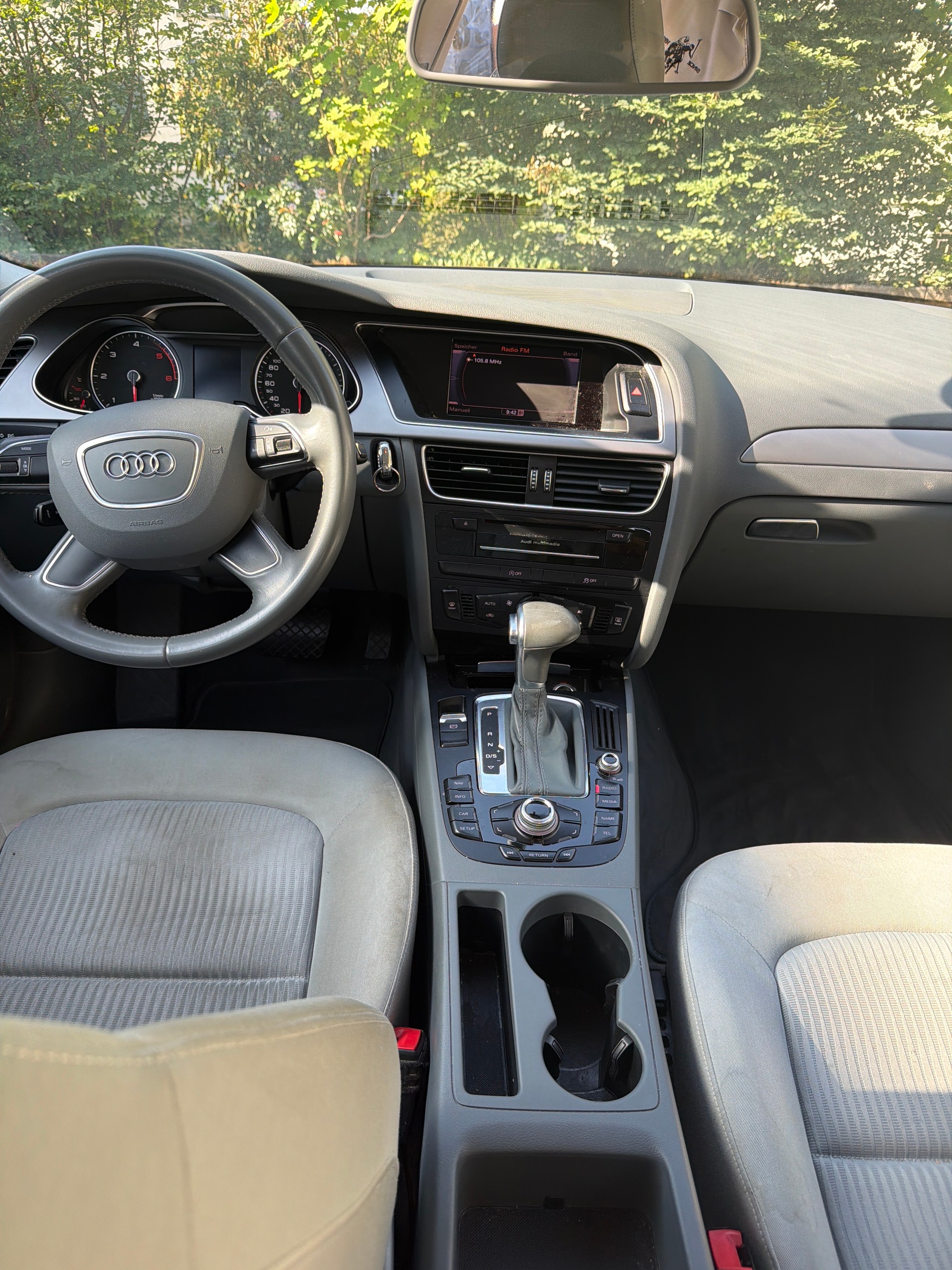 AUDI A4 Avant 2.0 TDI multitronic-image-6