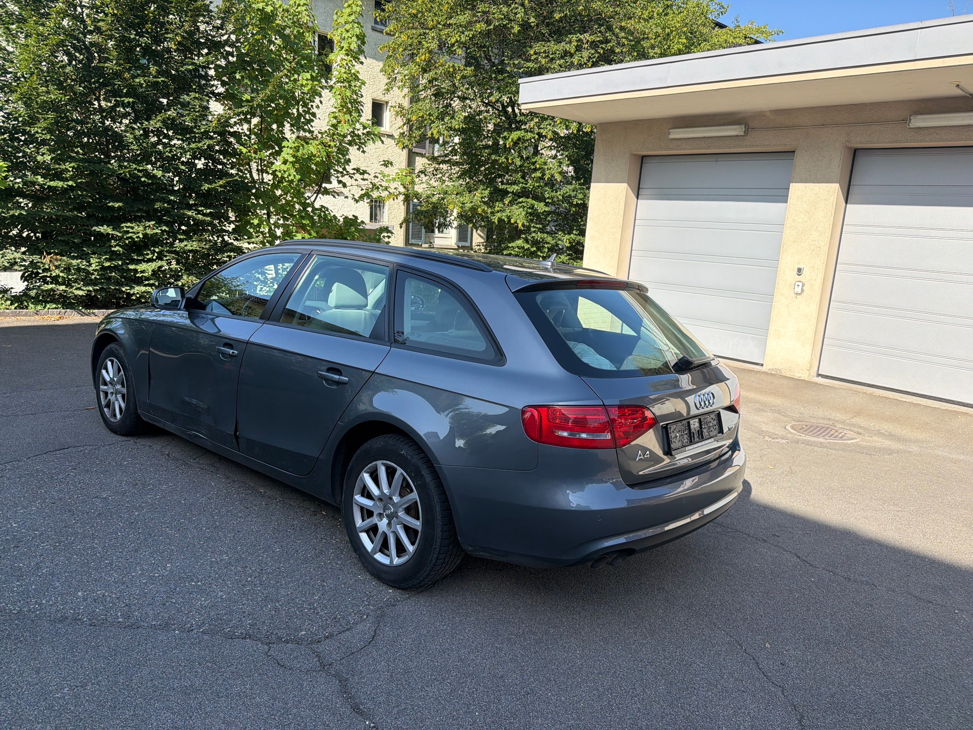 AUDI A4 Avant 2.0 TDI multitronic-image-2