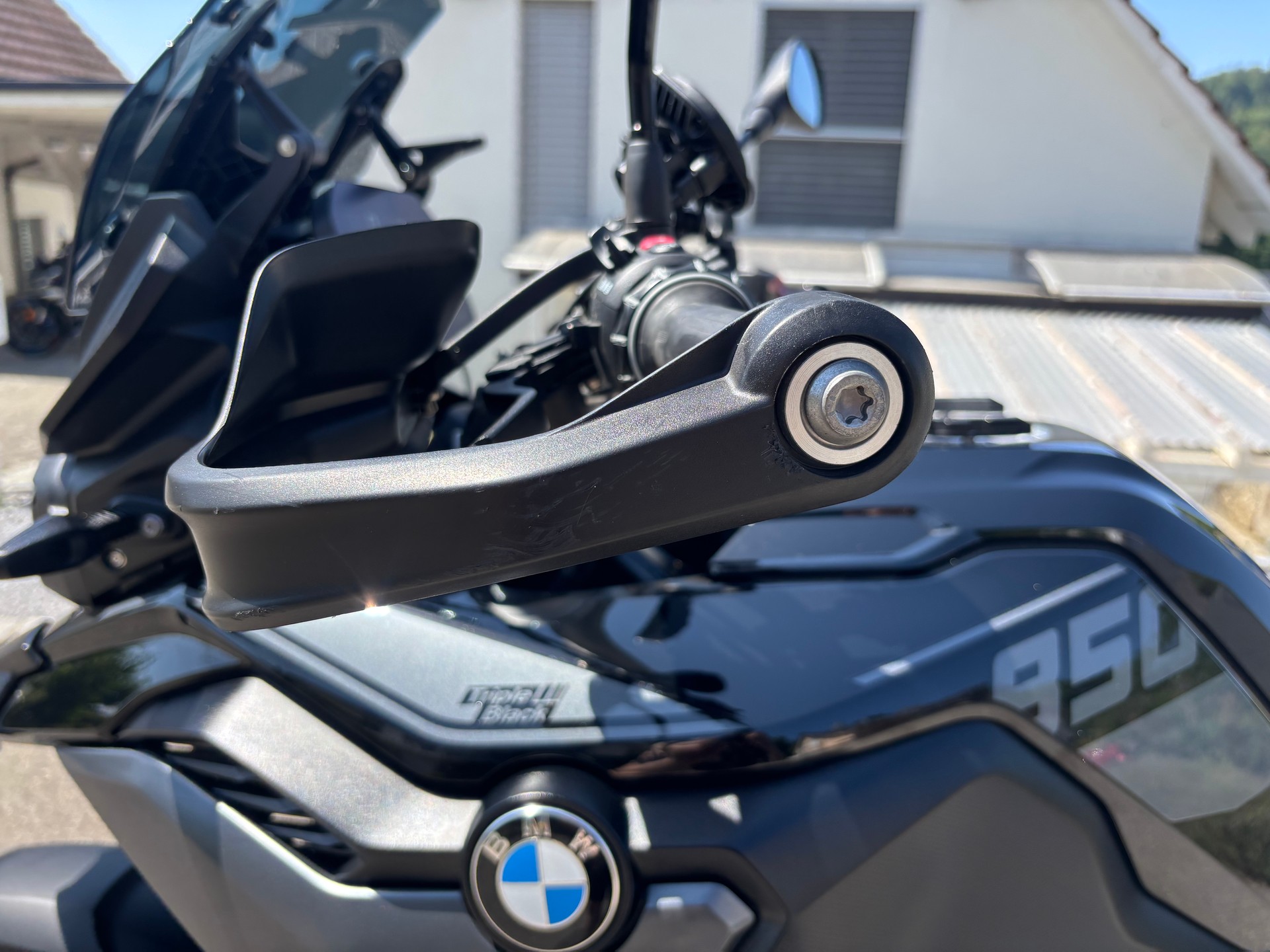 BMW F 850 GS-image-8