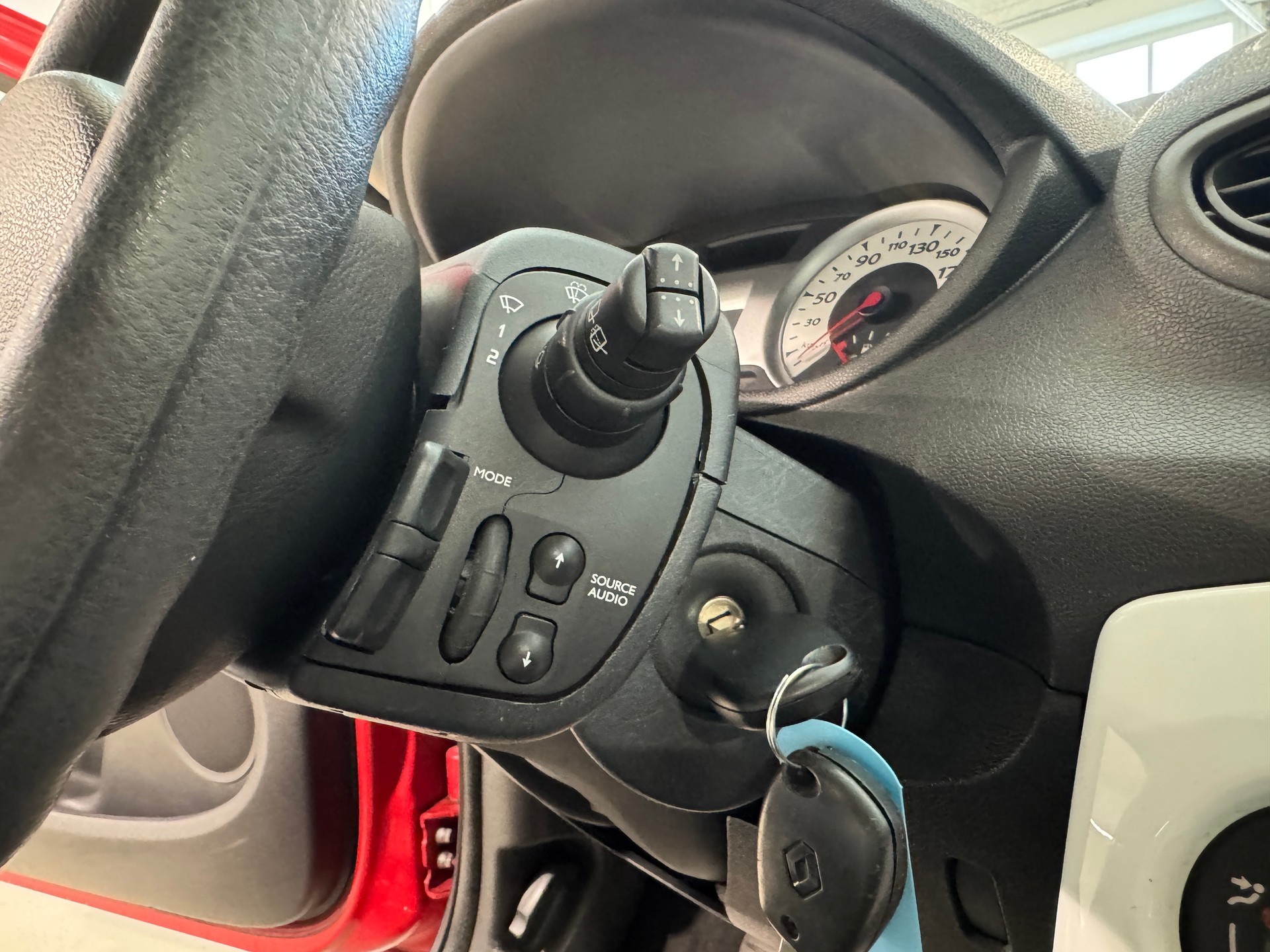 RENAULT Clio 1.2 16V Turbo S-image-13