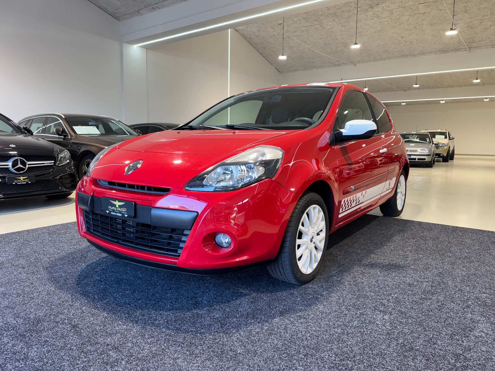 RENAULT Clio 1.2 16V Turbo S-image-1