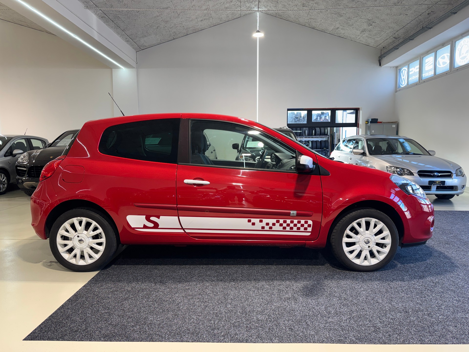 RENAULT Clio 1.2 16V Turbo S-image-8