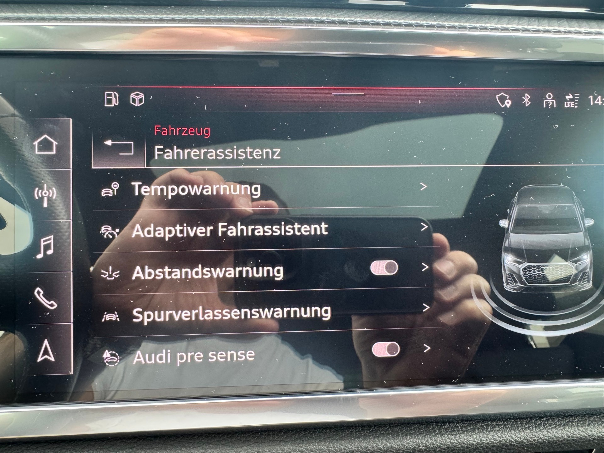 AUDI Q3 Sportback 40 TDI S line quattro S-tronic-image-14
