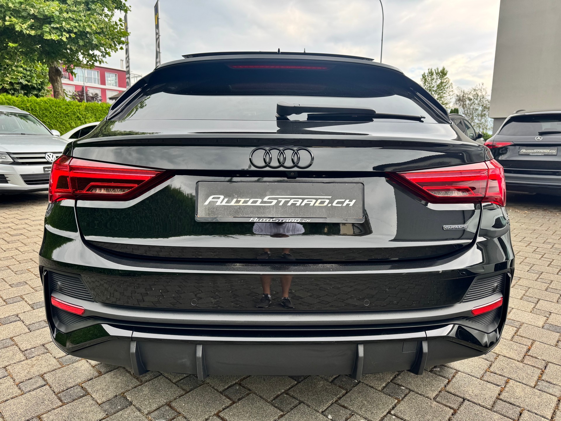 AUDI Q3 Sportback 40 TDI S line quattro S-tronic-image-4