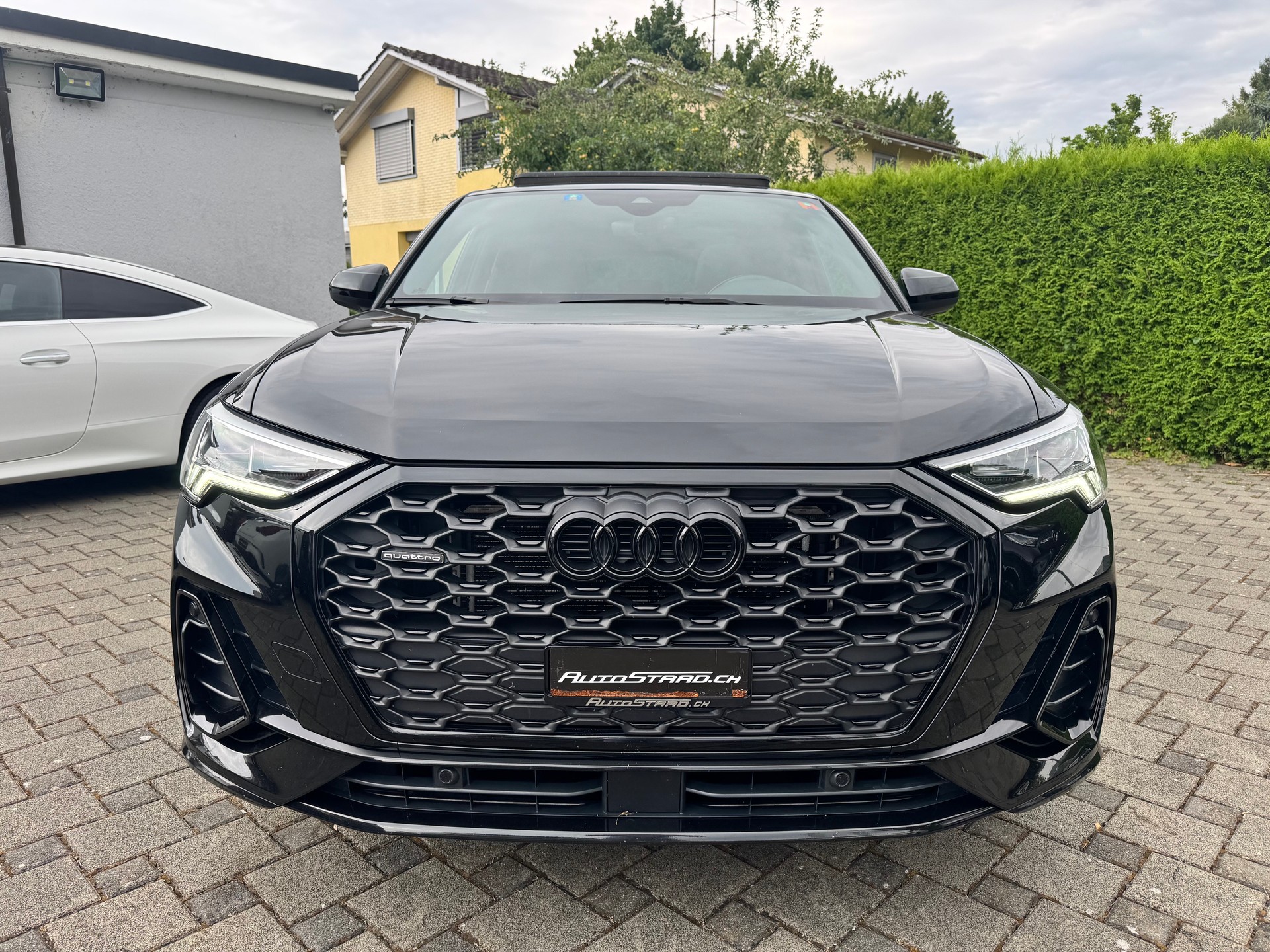 AUDI Q3 Sportback 40 TDI S line quattro S-tronic-showroom-element-1