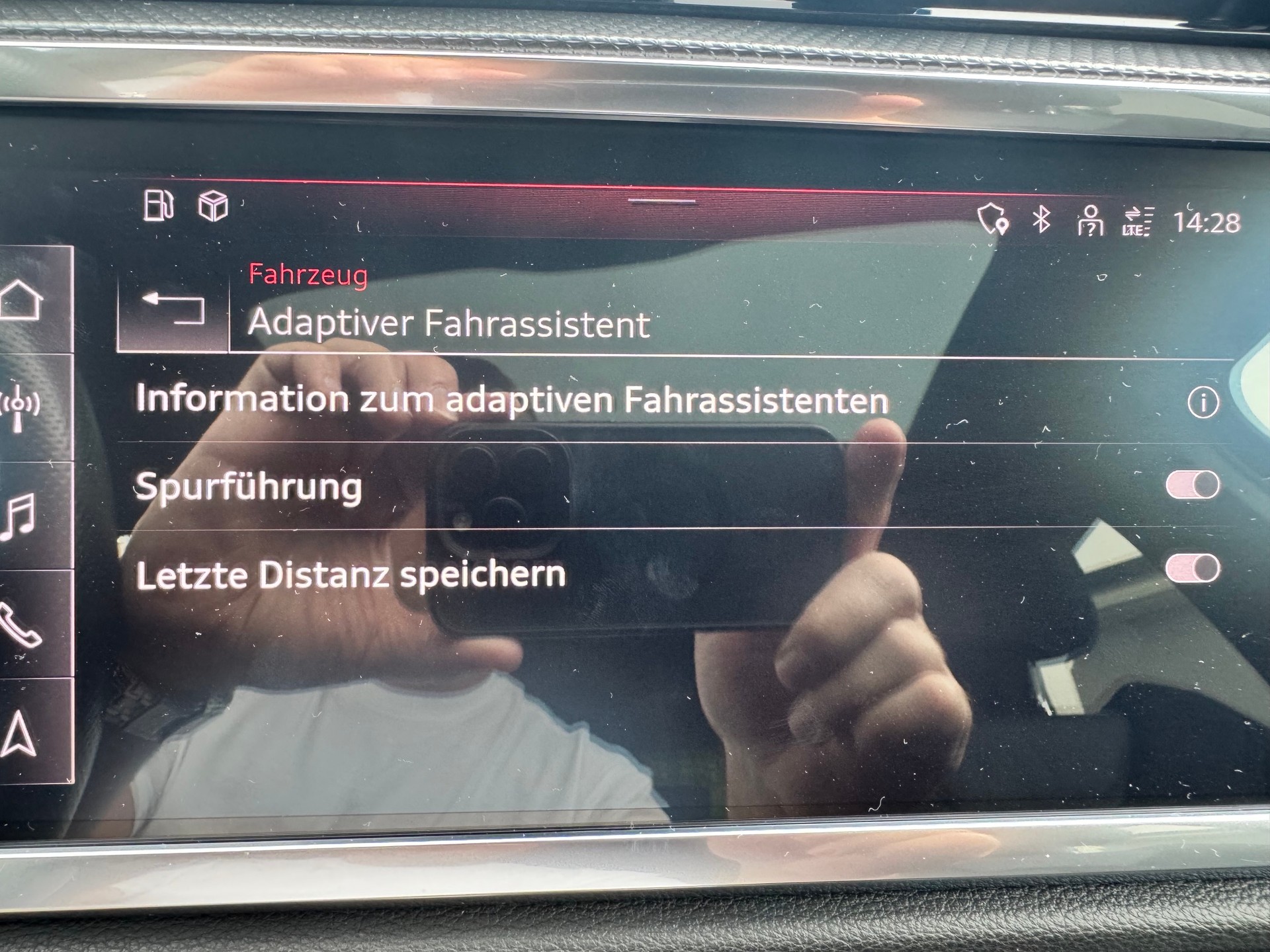 AUDI Q3 Sportback 40 TDI S line quattro S-tronic-image-12