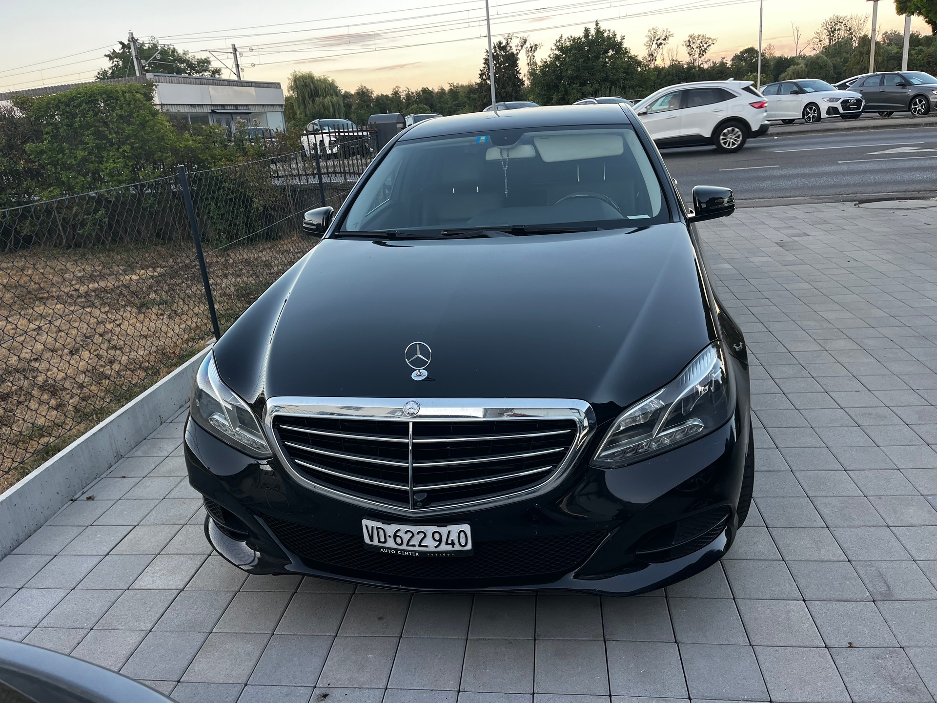 MERCEDES-BENZ E 200 BlueTEC 7G-Tronic-image-0