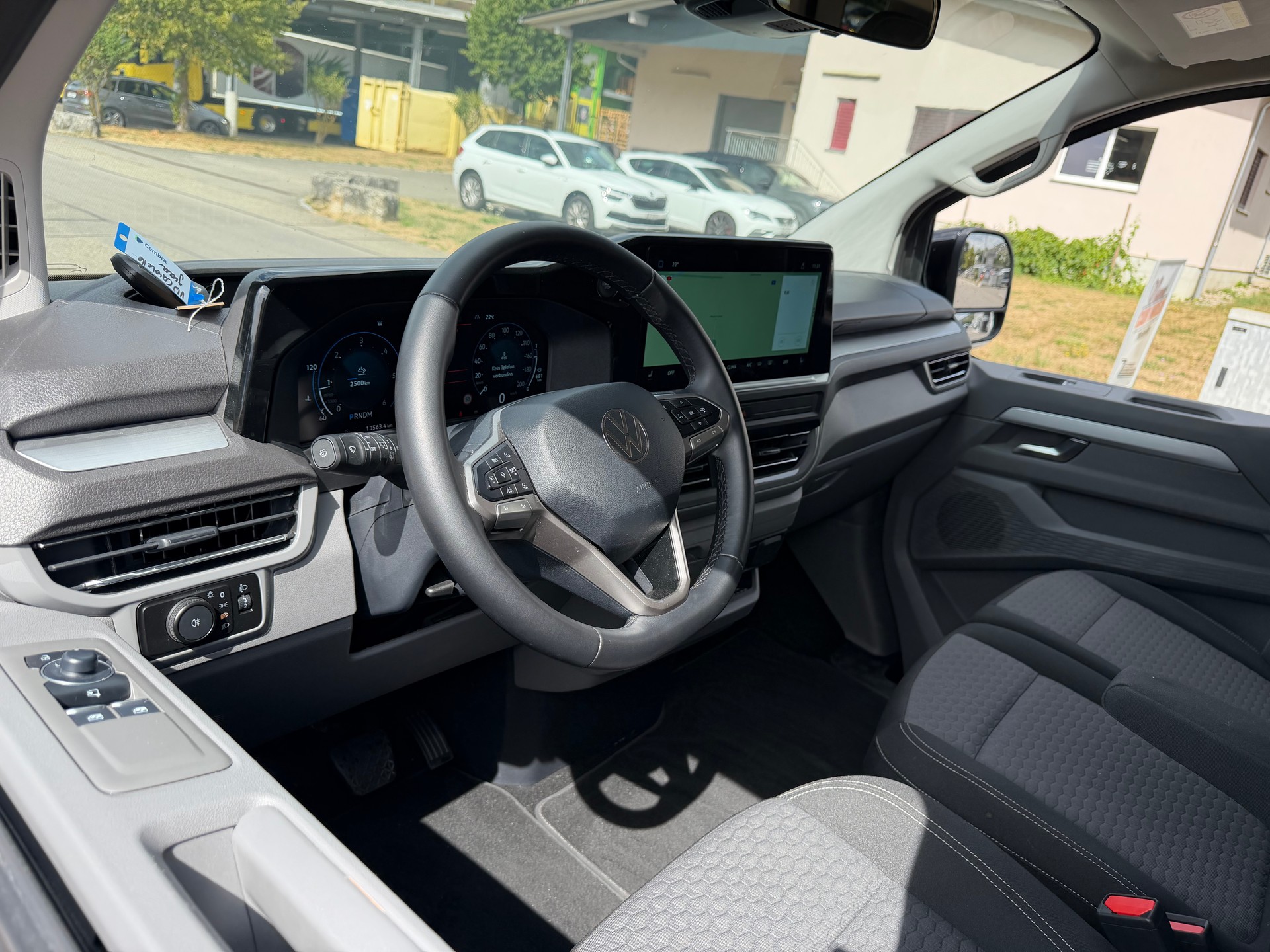 VW CARAVELLE 2.0 TDI "CH WAGEN" EXTRA LANG. LWB 4-MOTION AUTOMAT 8. MIT 9 SITZE. MIT 5 TÜREN. 3500 MM.-showroom-element-2