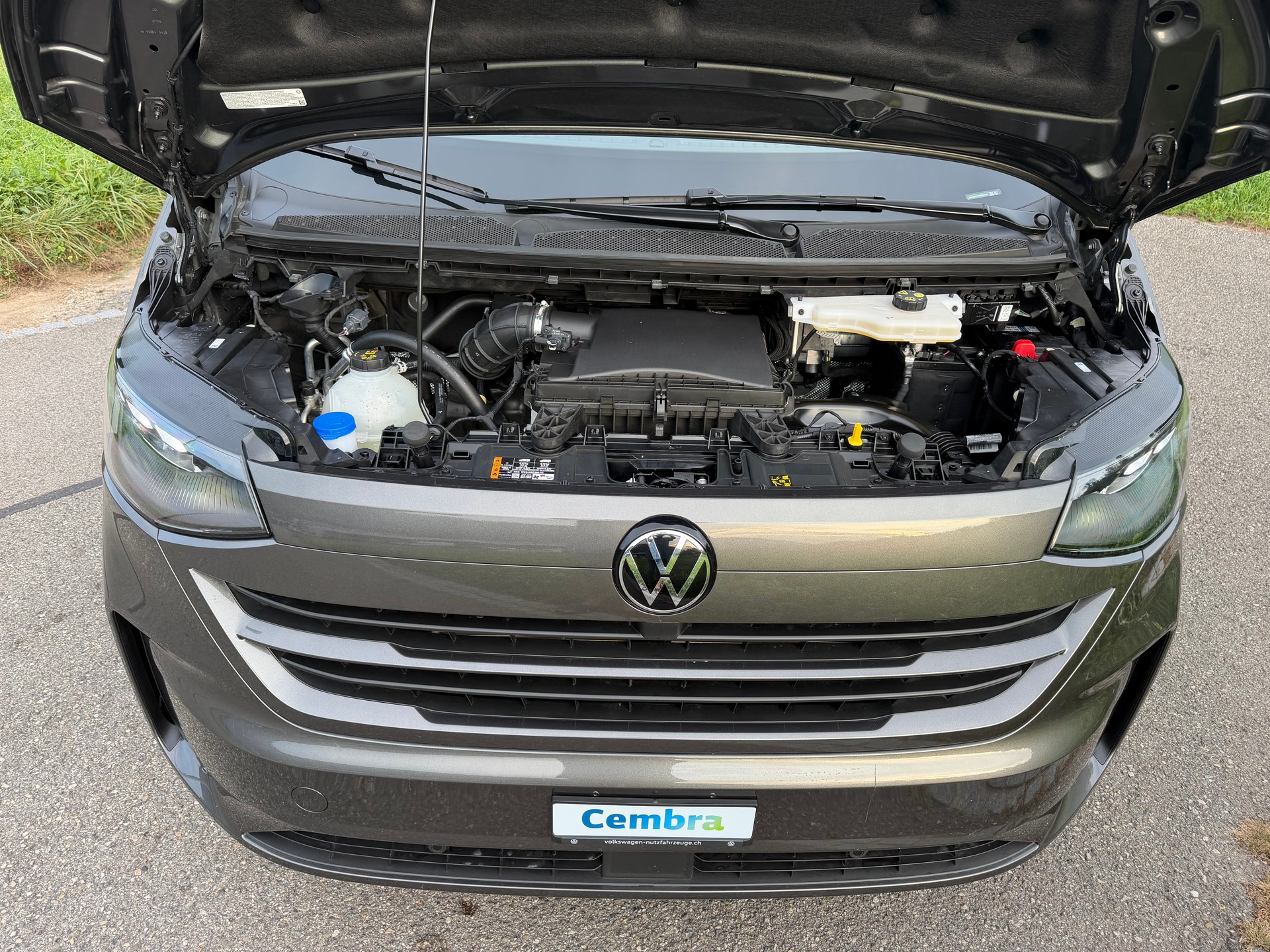VW CARAVELLE 2.0 TDI "CH WAGEN" EXTRA LANG. LWB 4-MOTION AUTOMAT 8. MIT 9 SITZE. MIT 5 TÜREN. 3500 MM.-image-39