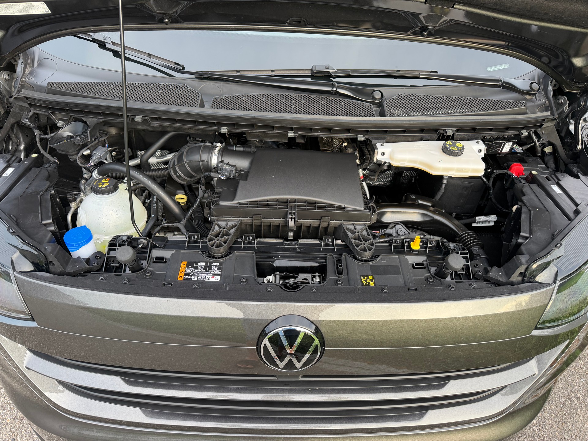 VW CARAVELLE 2.0 TDI "CH WAGEN" EXTRA LANG. LWB 4-MOTION AUTOMAT 8. MIT 9 SITZE. MIT 5 TÜREN. 3500 MM.-image-38