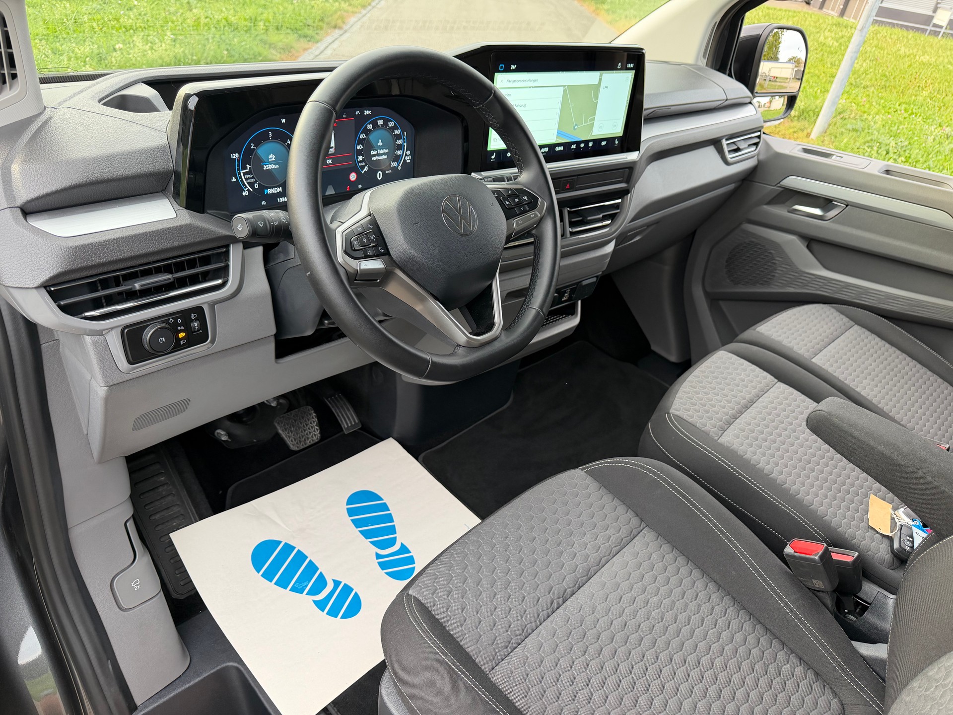 VW CARAVELLE 2.0 TDI "CH WAGEN" EXTRA LANG. LWB 4-MOTION AUTOMAT 8. MIT 9 SITZE. MIT 5 TÜREN. 3500 MM.-image-32