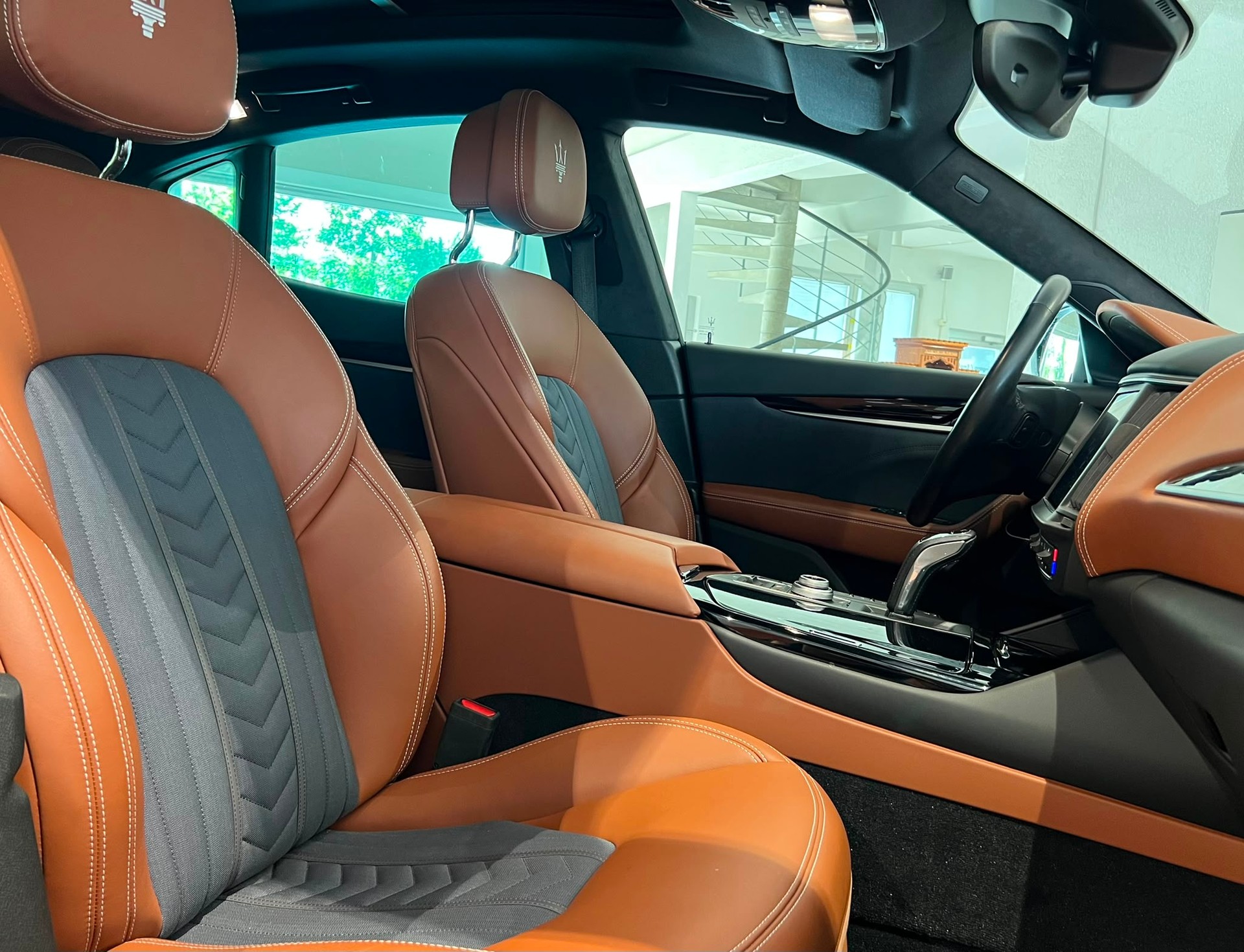 MASERATI Levante S 3.0 V6 GranLusso 430PS Automatica *Ermenegildo Zegna Edition* Neues Facelift Modell-image-6