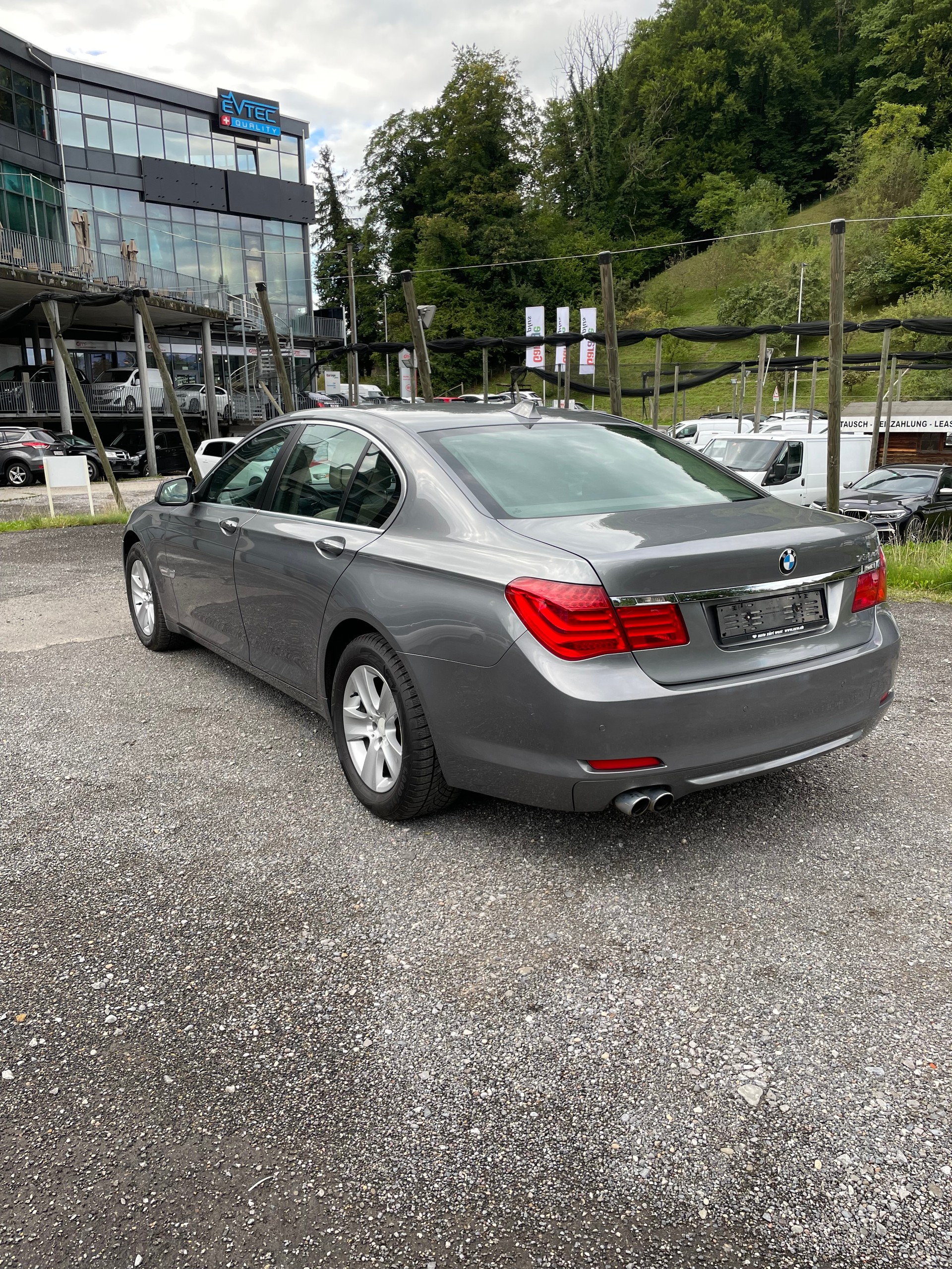 BMW 730d-image-2
