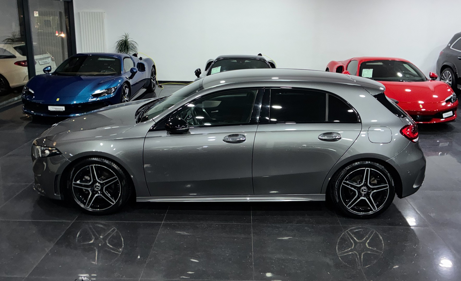 MERCEDES-BENZ A 180 Night Star AMG Line 7G-DCT-image-3
