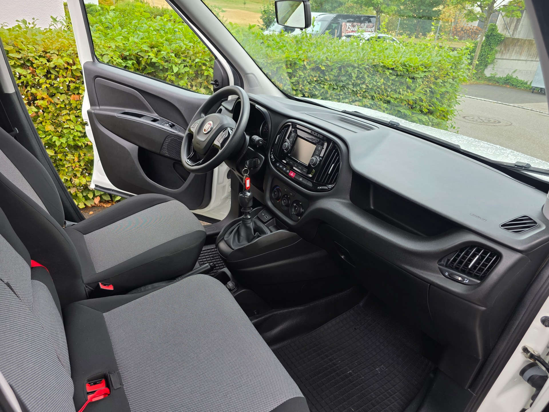 FIAT Doblò 1.6 Multijet Work Up-image-10