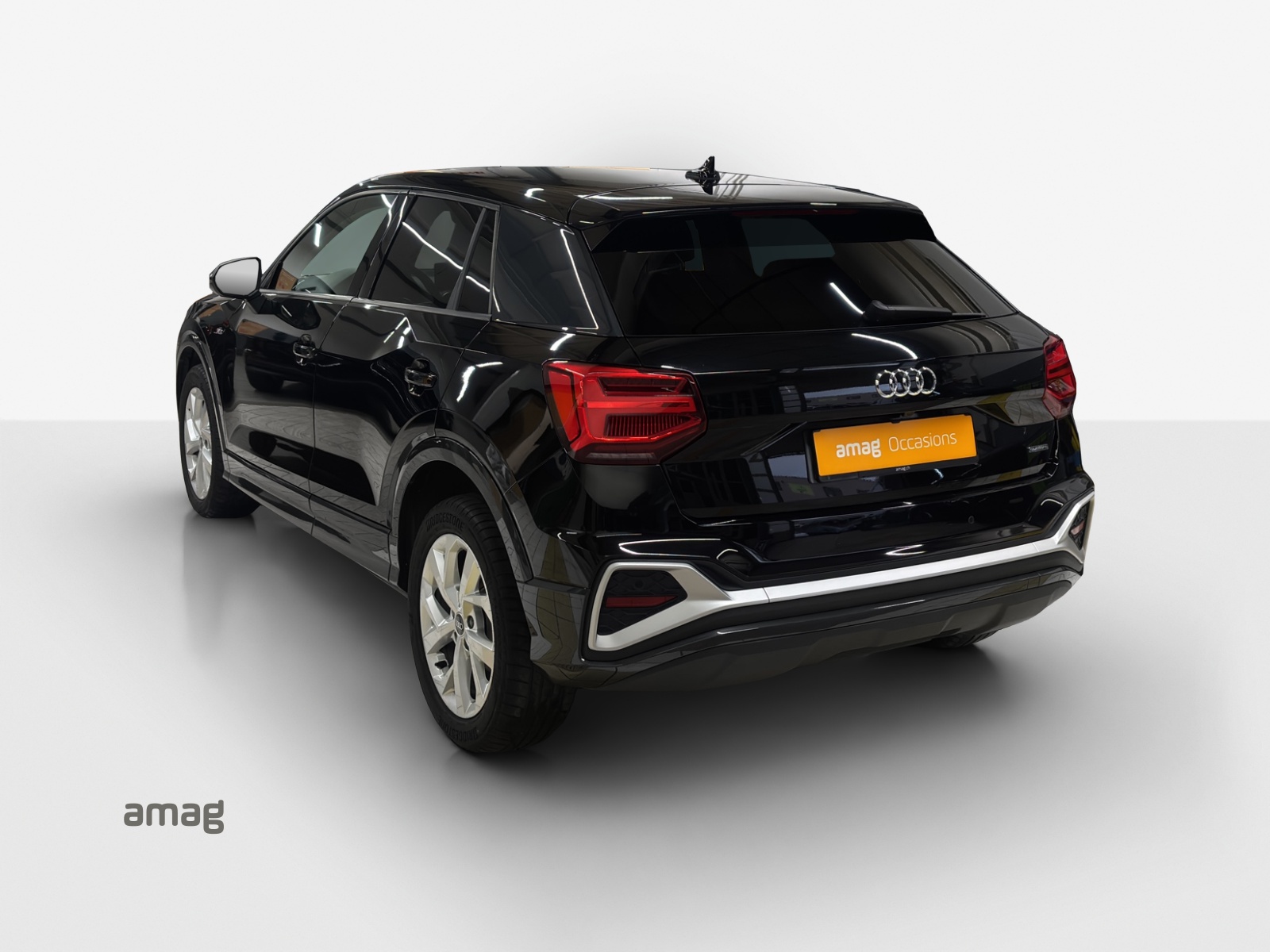 AUDI Q2 35 TDI S line quattro S-tronic-showroom-element-2