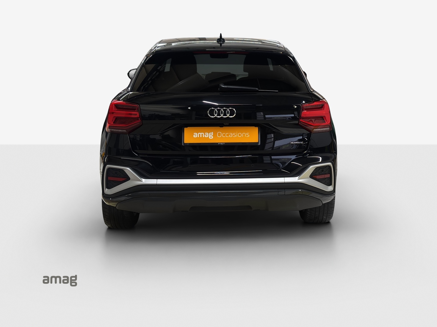 AUDI Q2 35 TDI S line quattro S-tronic-showroom-element-3