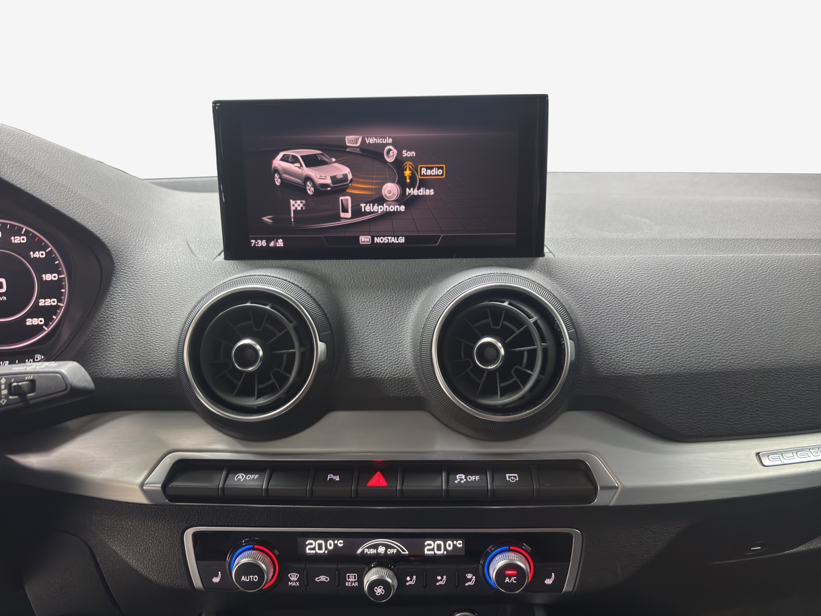 AUDI Q2 35 TDI S line quattro S-tronic-image-10