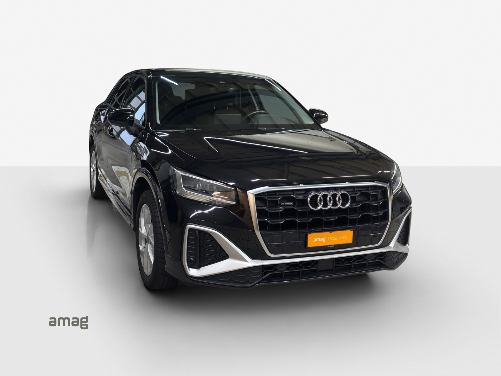 AUDI Q2 35 TDI S line quattro S-tronic-image-5