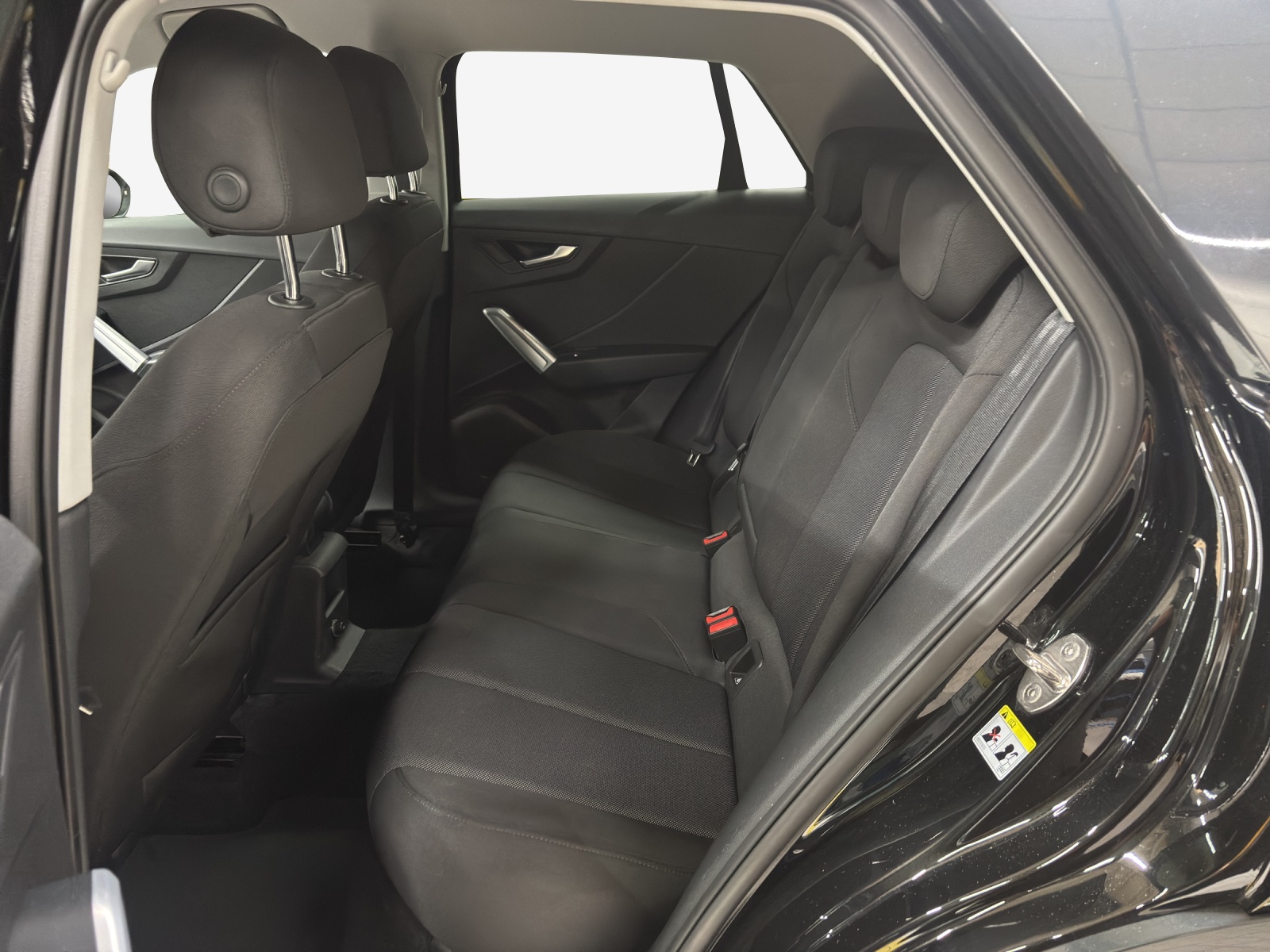 AUDI Q2 35 TDI S line quattro S-tronic-image-11