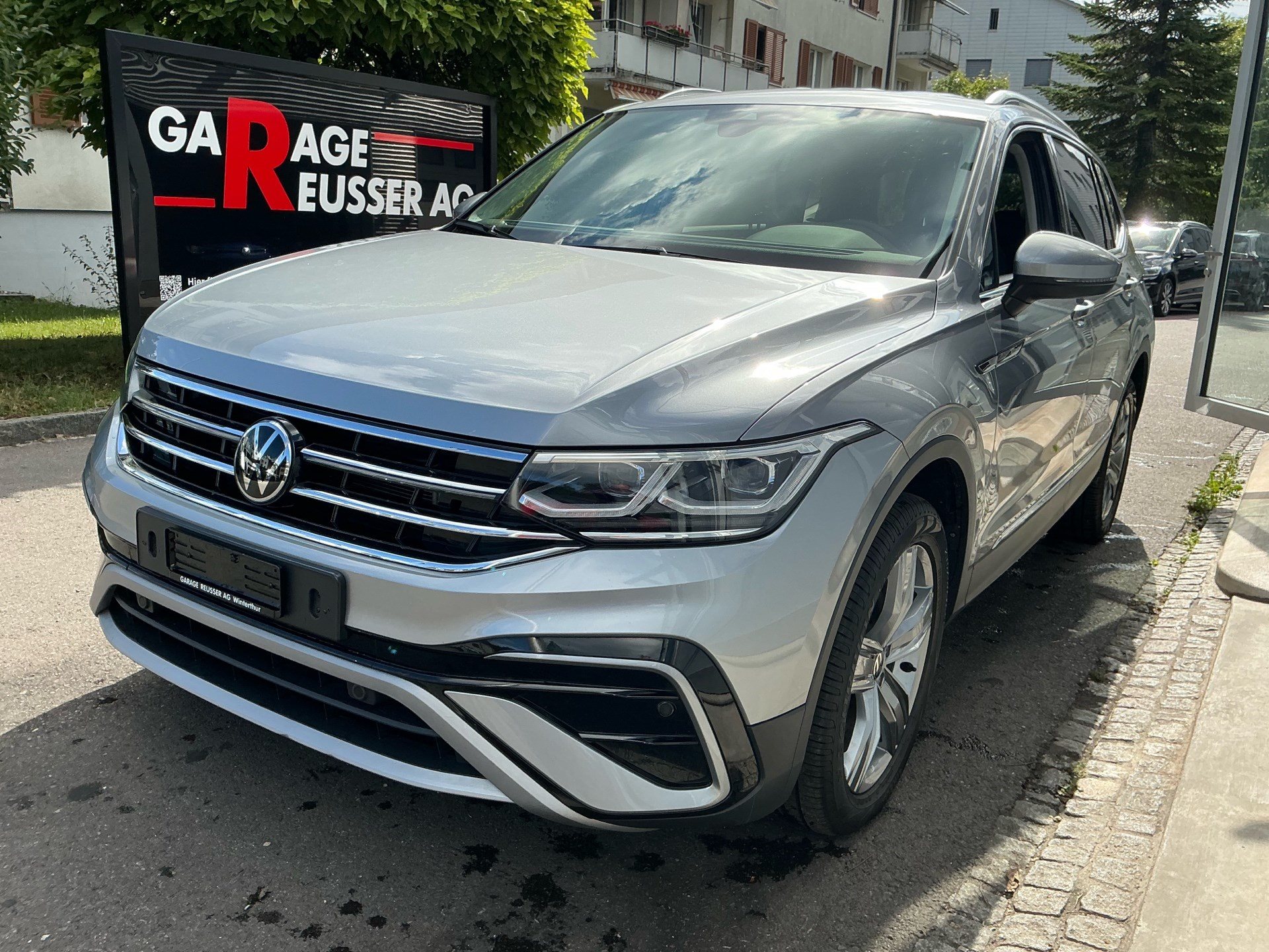 VW Tiguan Allspace ELEGANCE 193PS DSG 4 MOTION *** 7- SITZER & ANHÄNGEKUPPLUNG ***