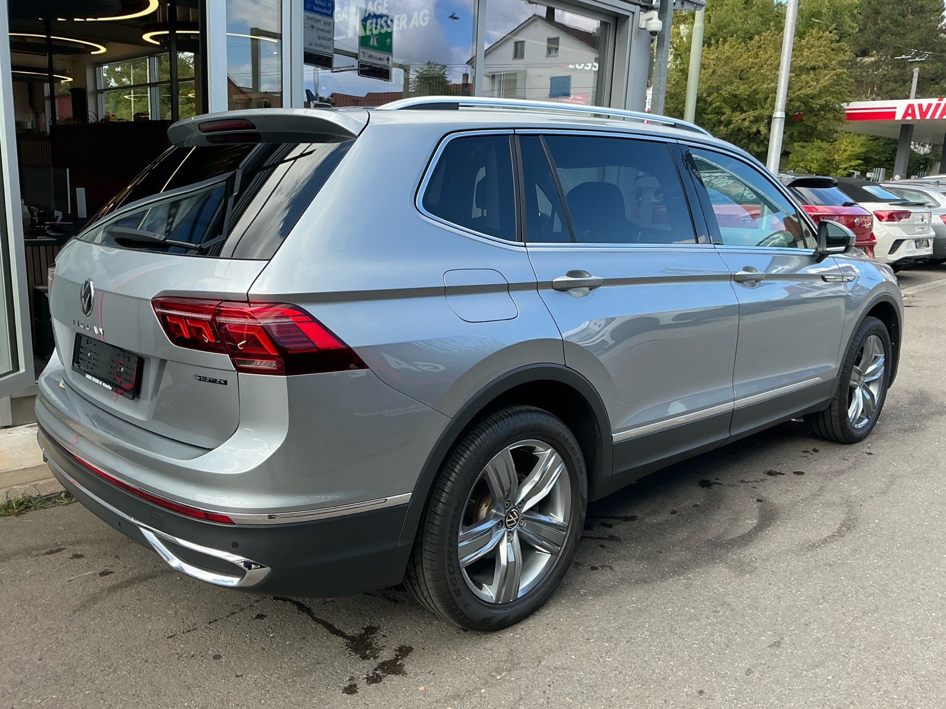 VW Tiguan Allspace ELEGANCE 193PS DSG 4 MOTION *** 7- SITZER & ANHÄNGEKUPPLUNG ***-showroom-element-3