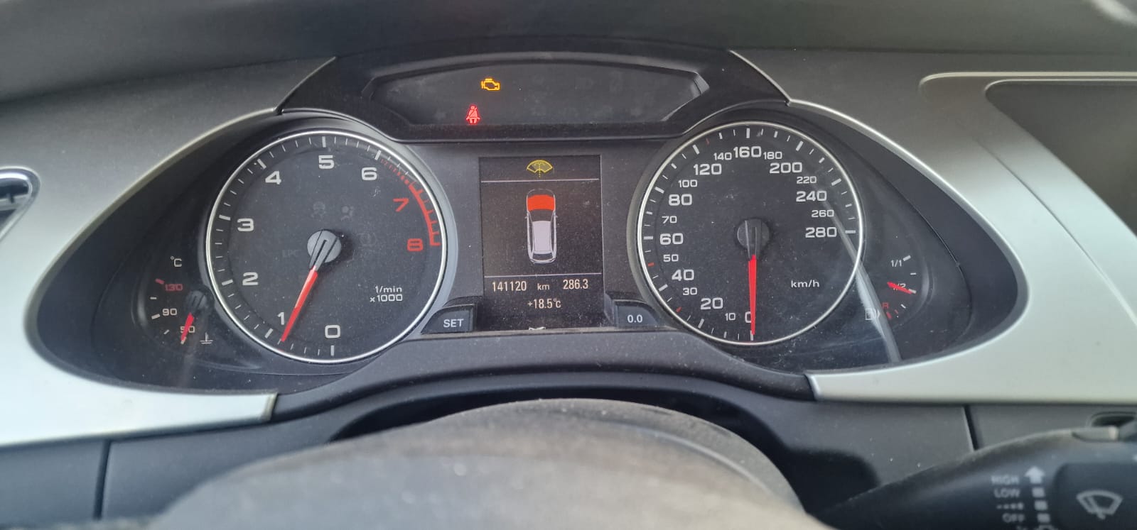 AUDI A4 Avant 1.8 TFSI quattro-image-4