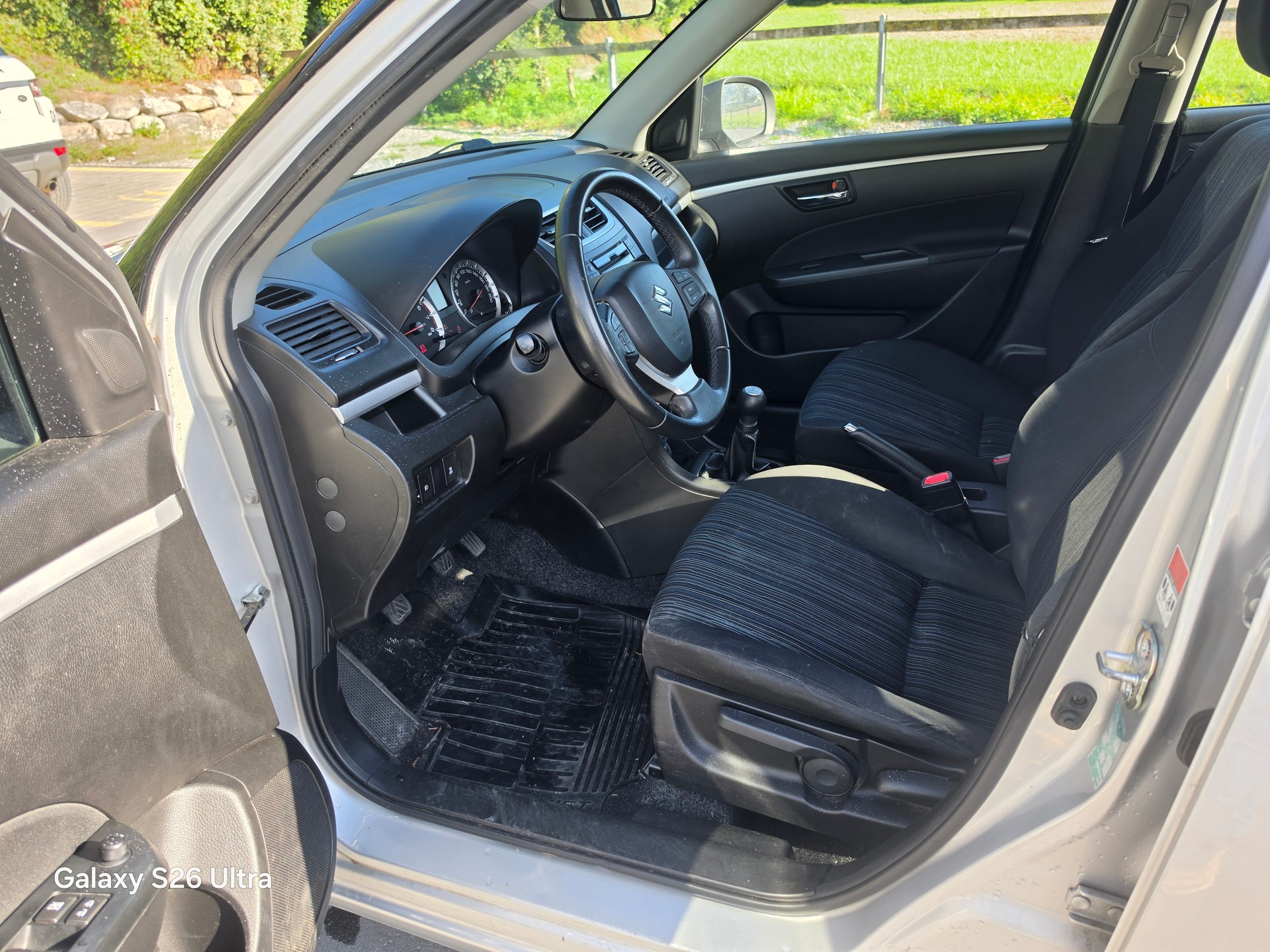 SUZUKI Swift 1.2i 16V Compact Top 4x4-image-8