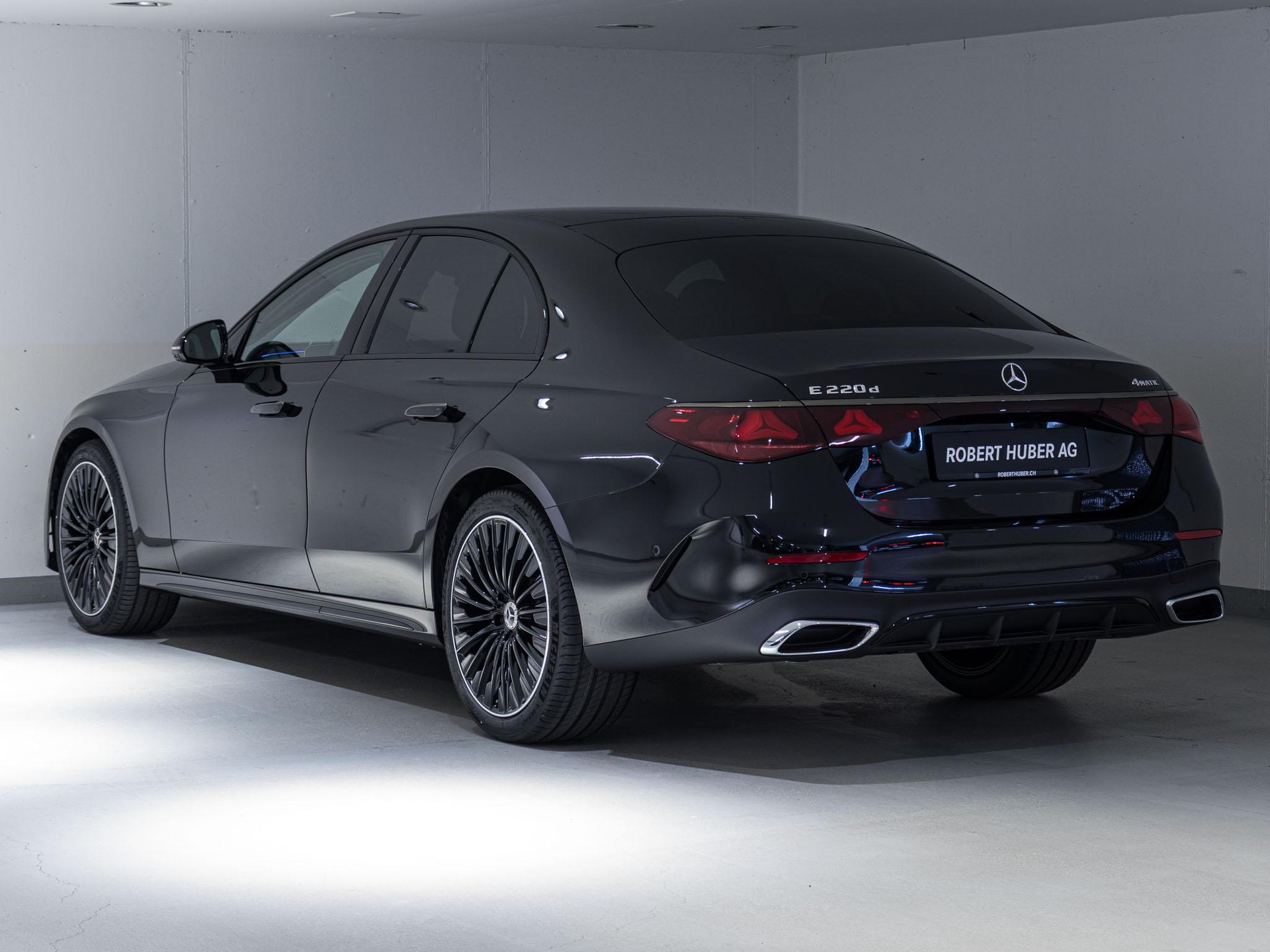 MERCEDES-BENZ E 220 d 4MATIC-image-3