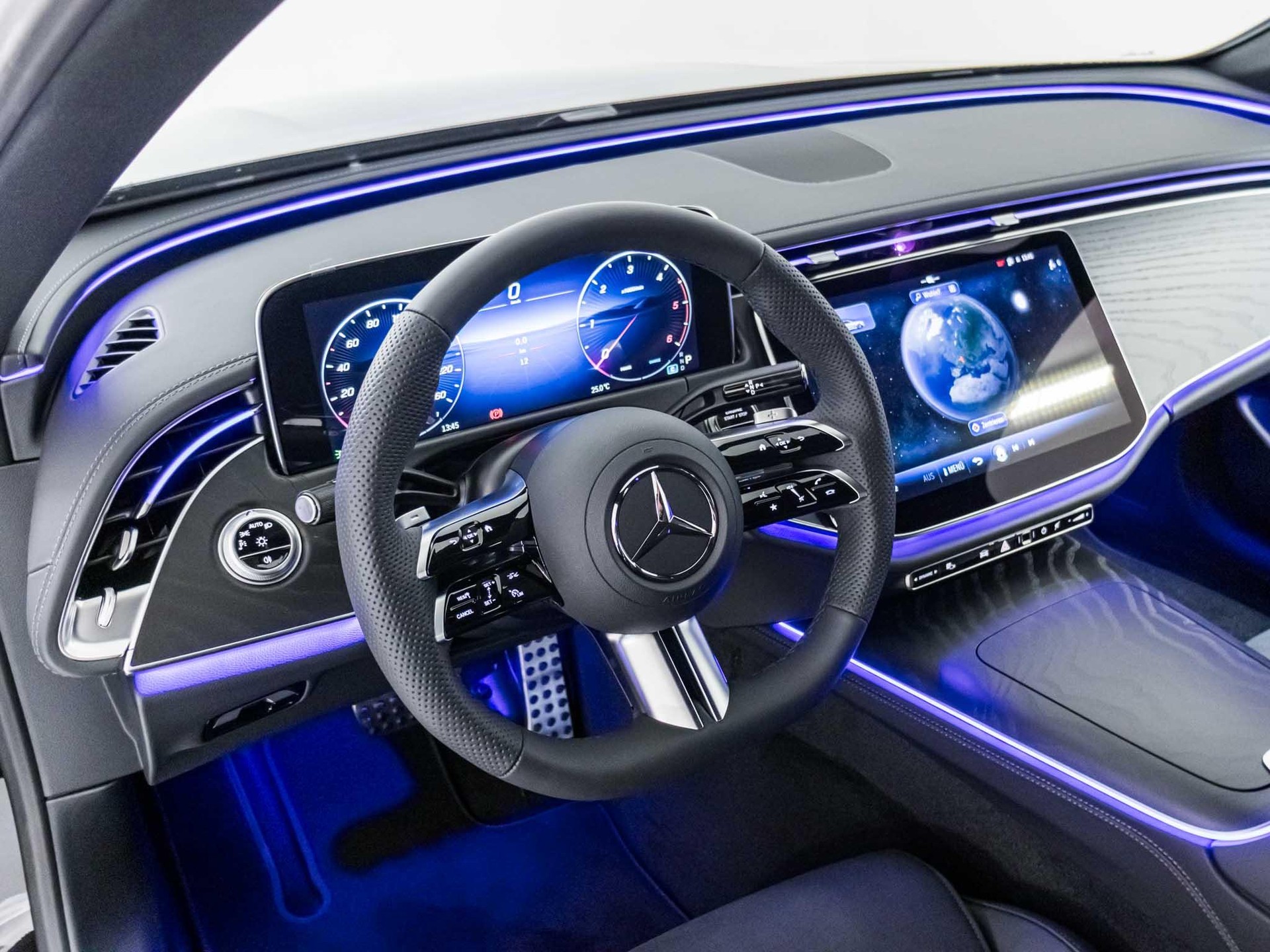 MERCEDES-BENZ E 220 d 4MATIC-image-8