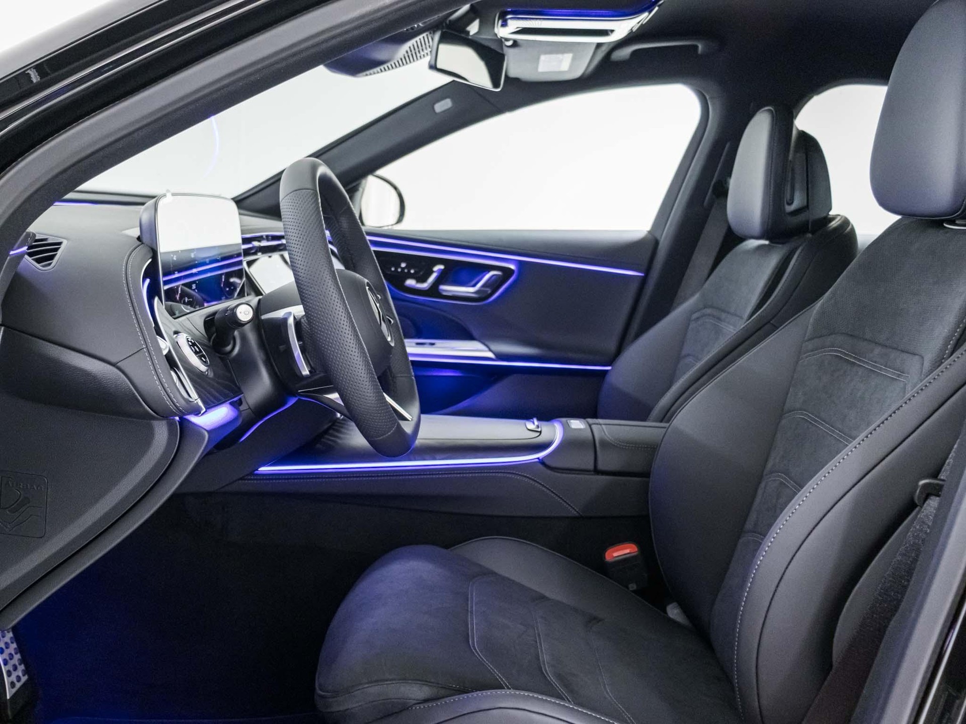 MERCEDES-BENZ E 220 d 4MATIC-image-6