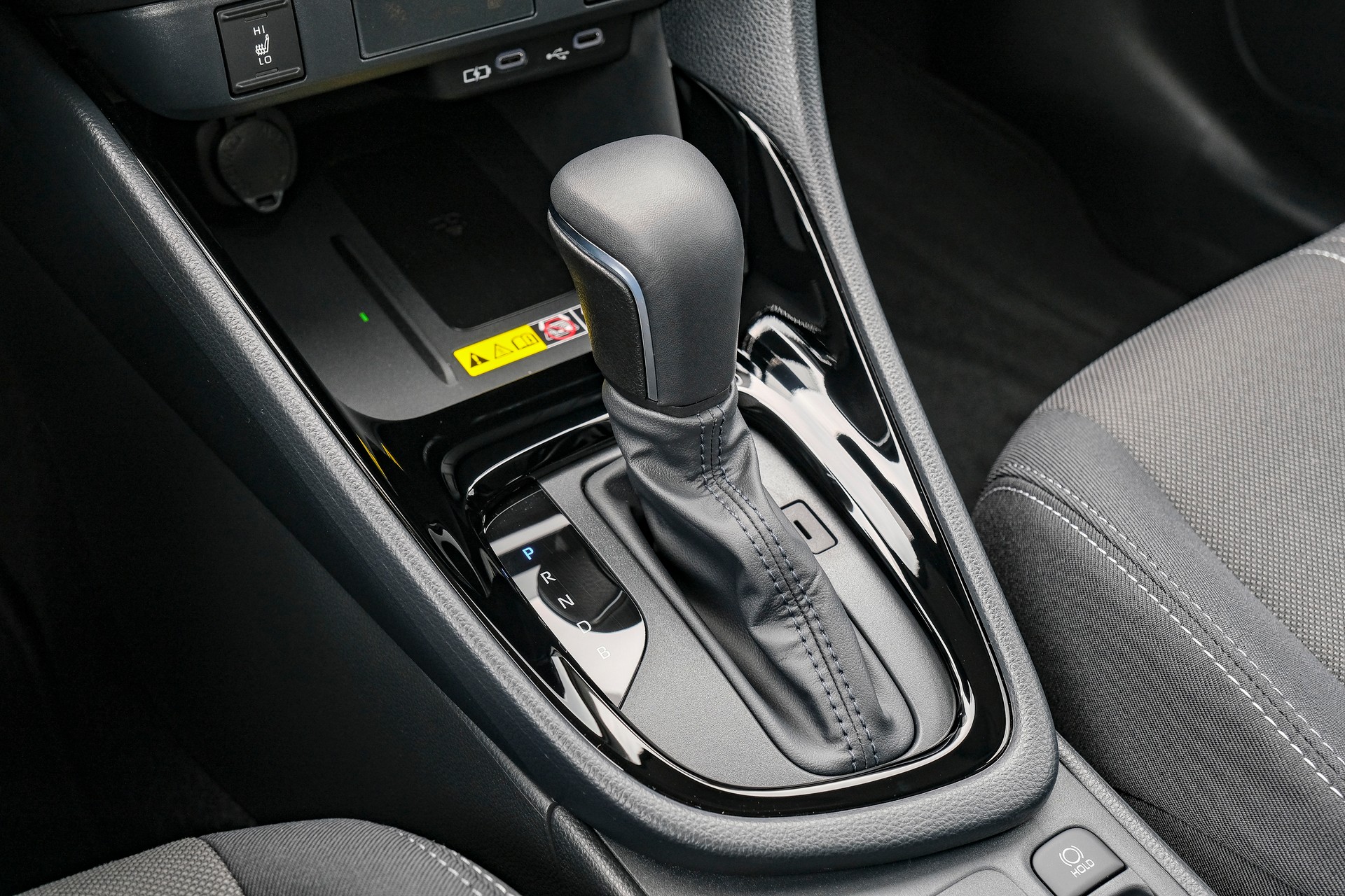TOYOTA Yaris 1.5 e-CVT-image-20