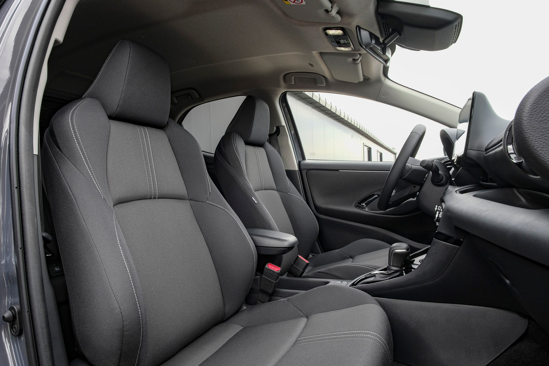TOYOTA Yaris 1.5 e-CVT-image-10