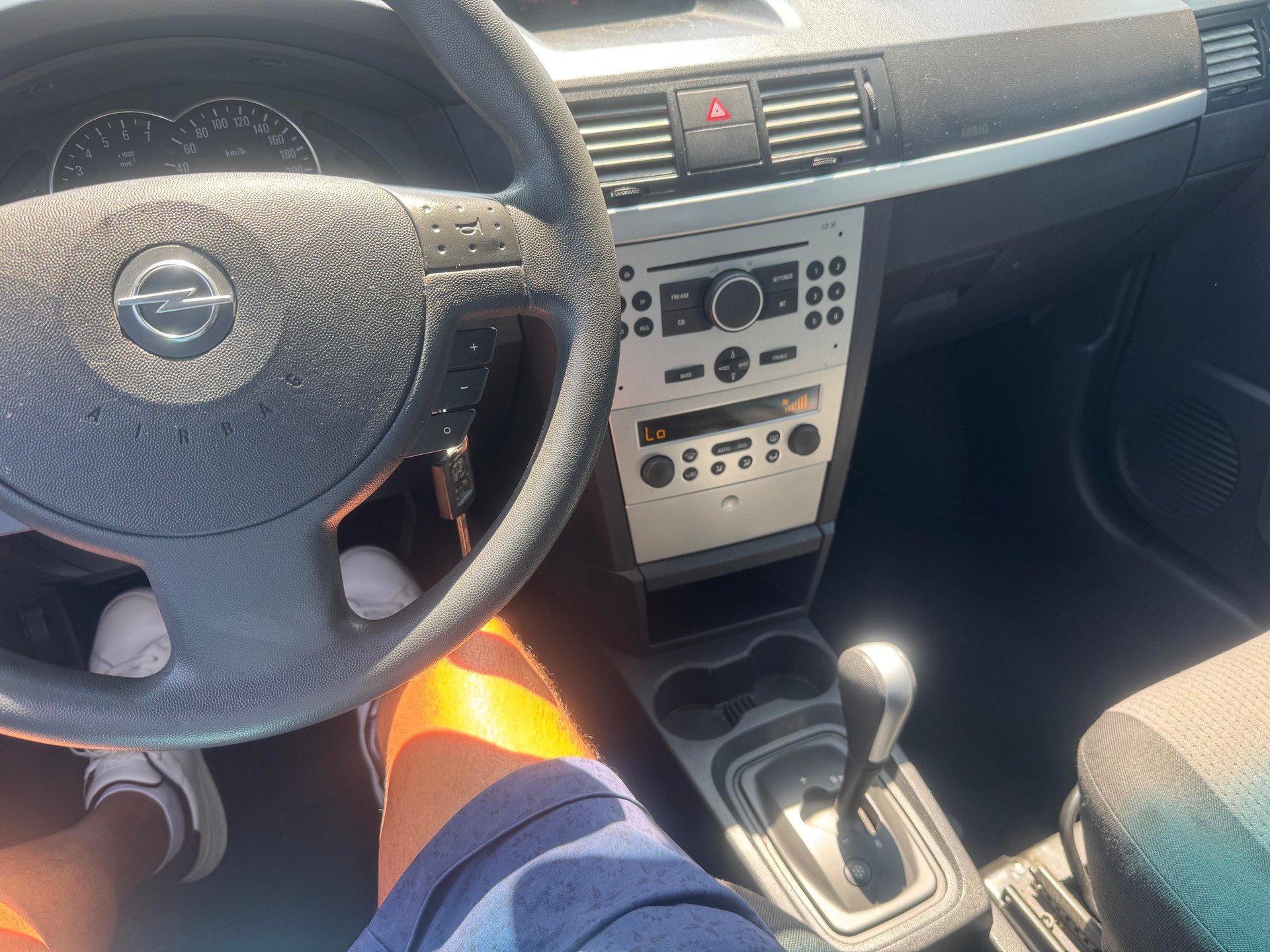 OPEL Meriva 1.8i 16V Cosmo-image-17