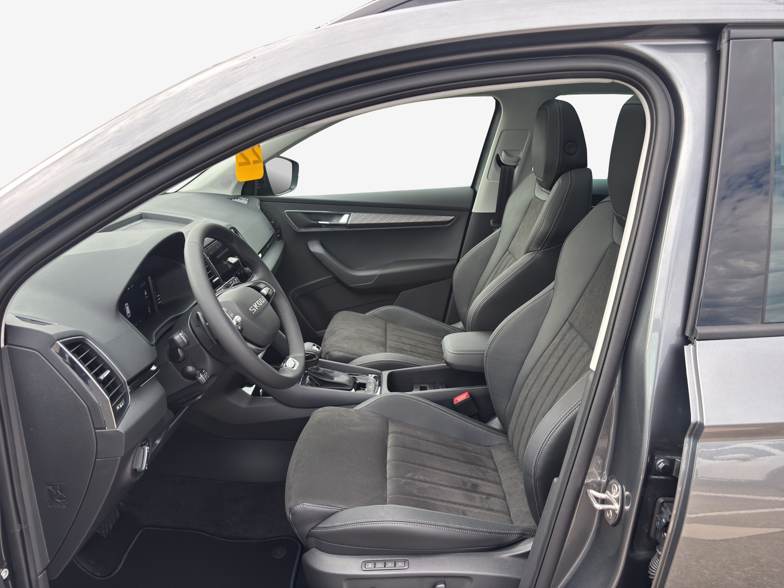 SKODA Karoq 1.5 TSI Dynamic DSG-image-7