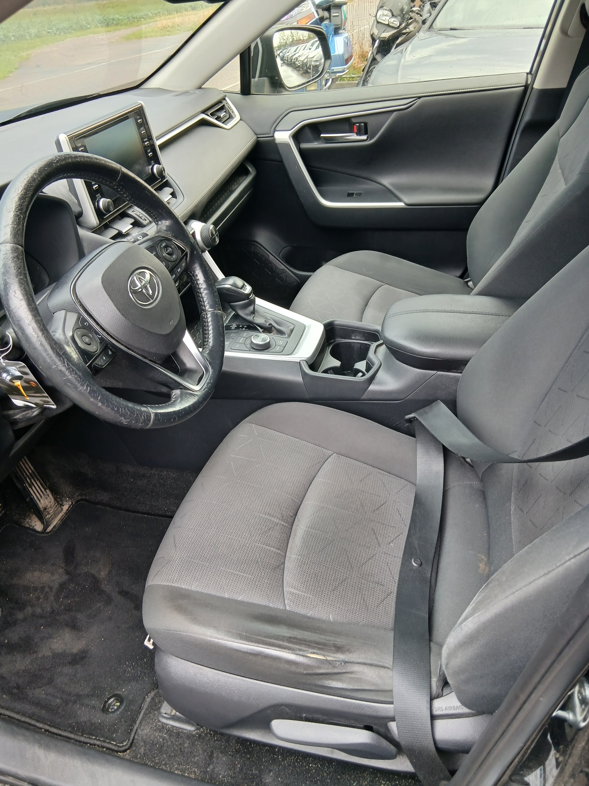 TOYOTA RAV-4 2.0 Comfort Multidrive S 4WD-image-9