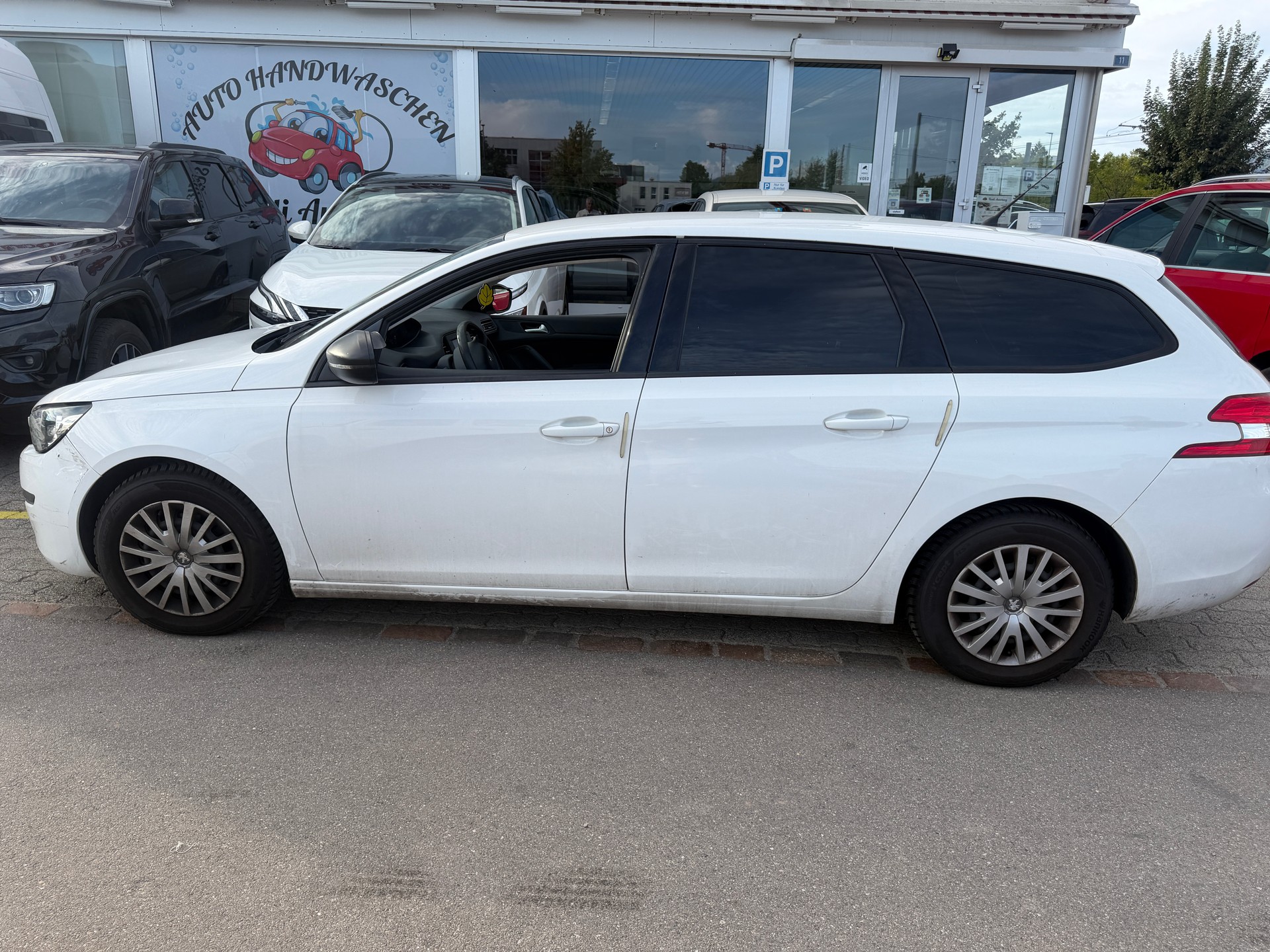 PEUGEOT 308 SW 1.2 THP Access-image-4
