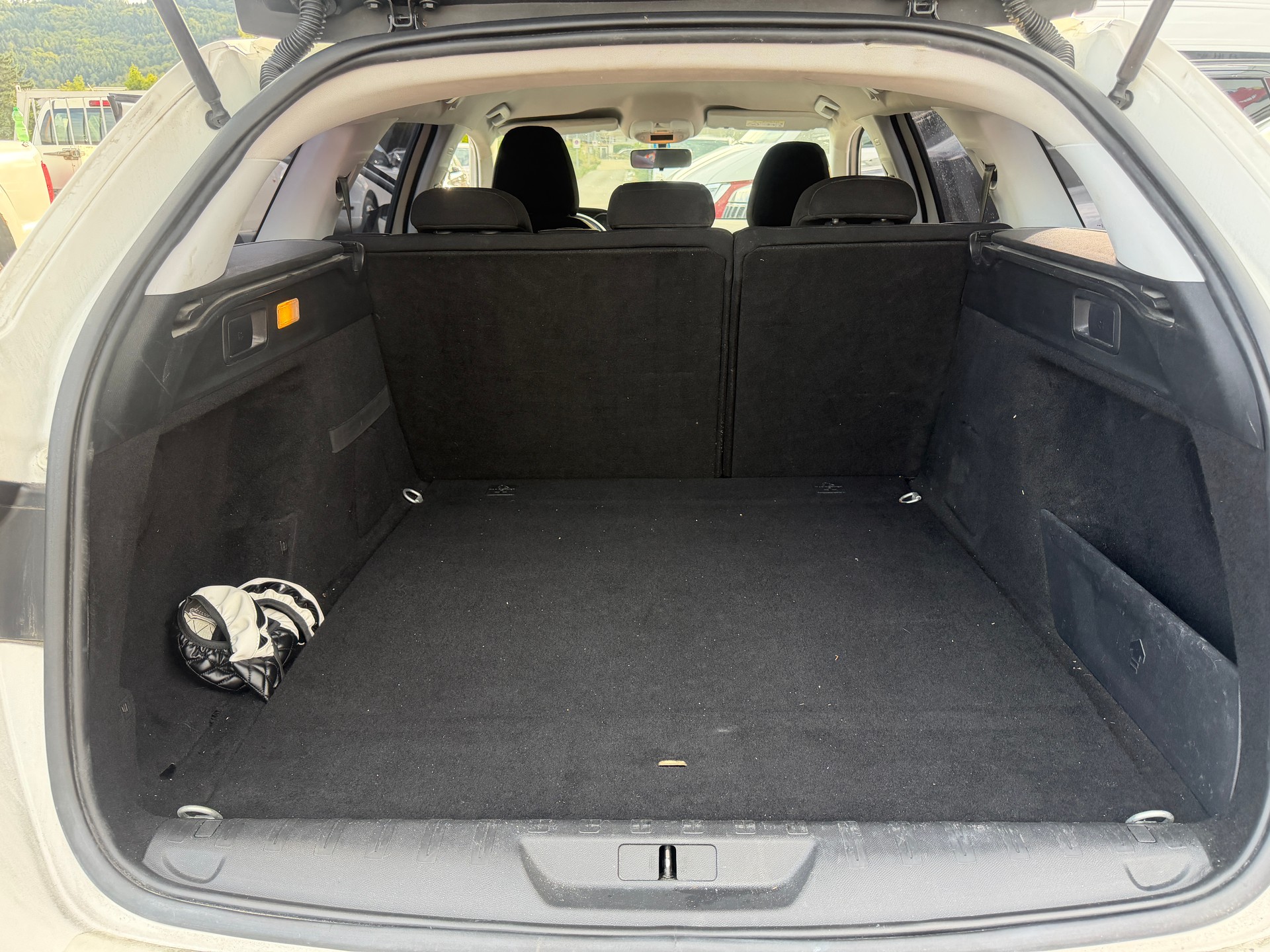 PEUGEOT 308 SW 1.2 THP Access-image-11