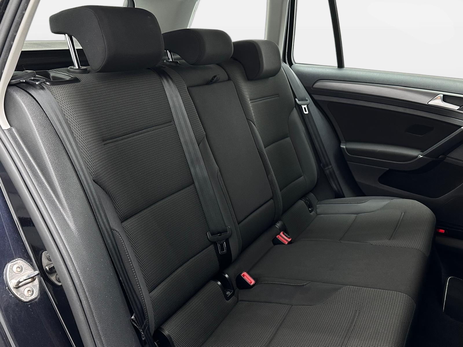 VW Golf Variant 1.5 TSI EVO Comfortline DSG-image-13