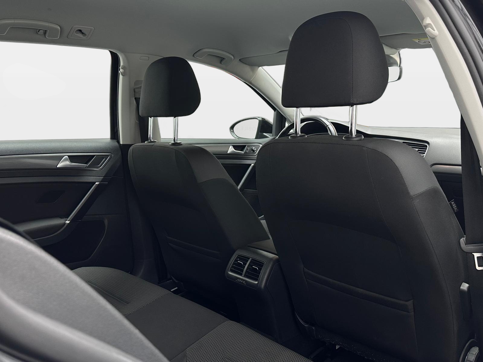 VW Golf Variant 1.5 TSI EVO Comfortline DSG-image-14