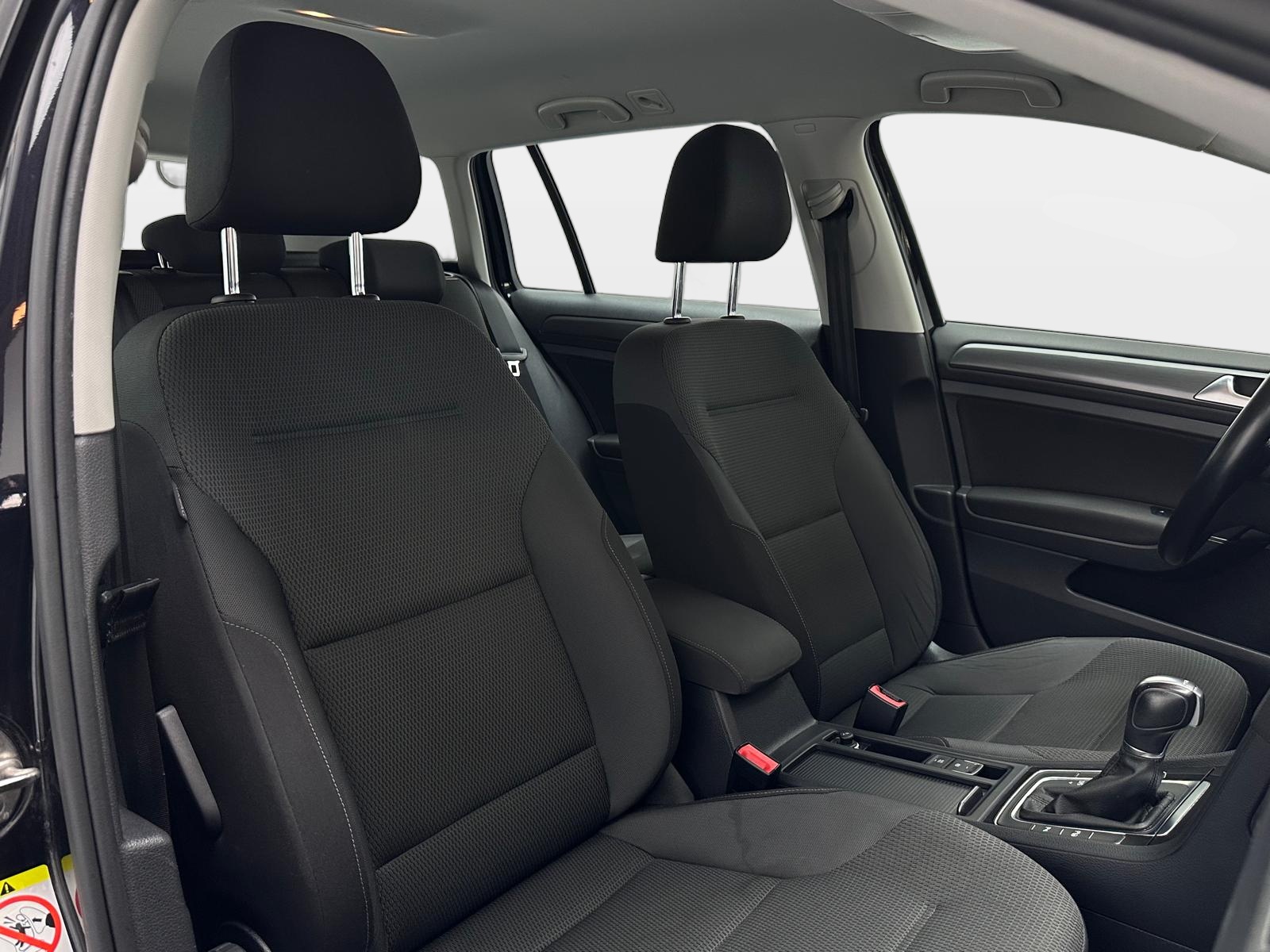 VW Golf Variant 1.5 TSI EVO Comfortline DSG-image-15
