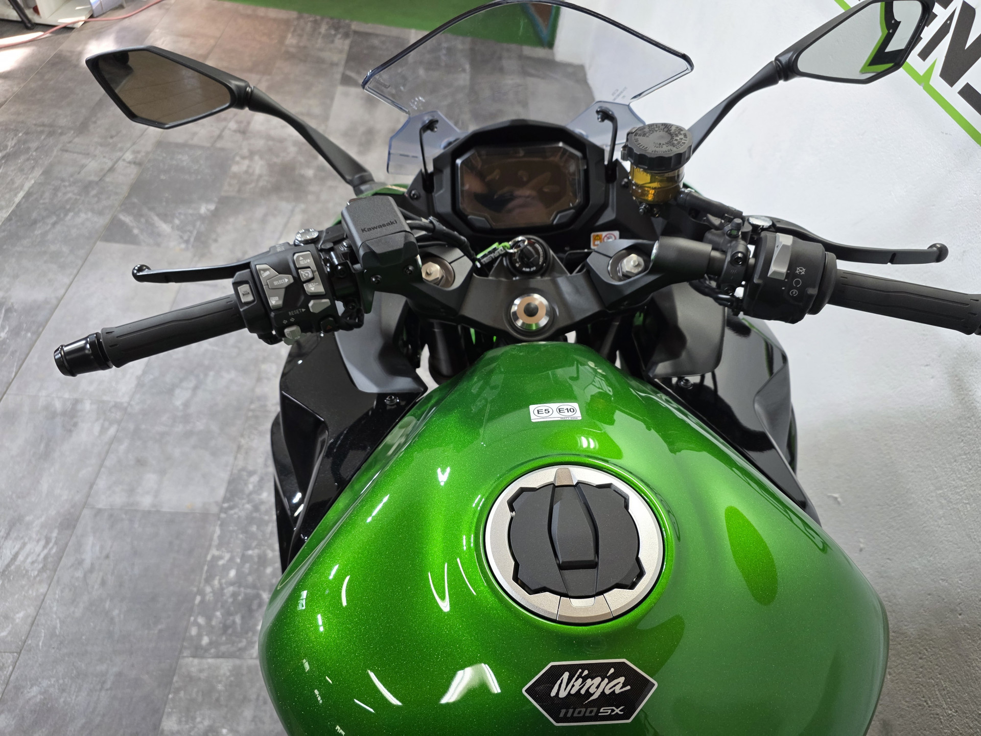 KAWASAKI Ninja 1100 SX SE-image-4