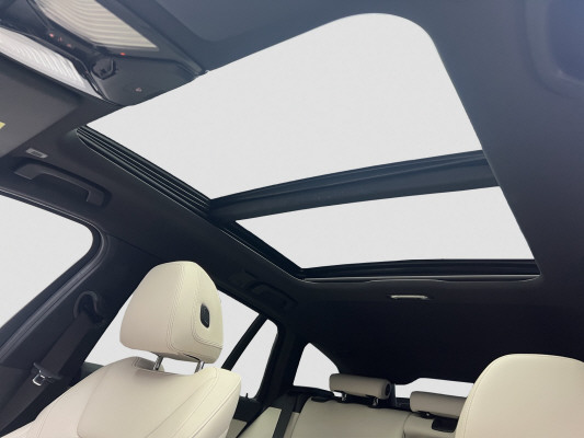 BMW 330i xDriveTouring MSport-image-9