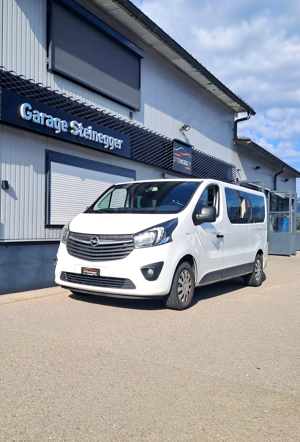 OPEL Vivaro 1.6 CDTI Combi+ 2.9t L2H1/ 8-Plätze — slika 1