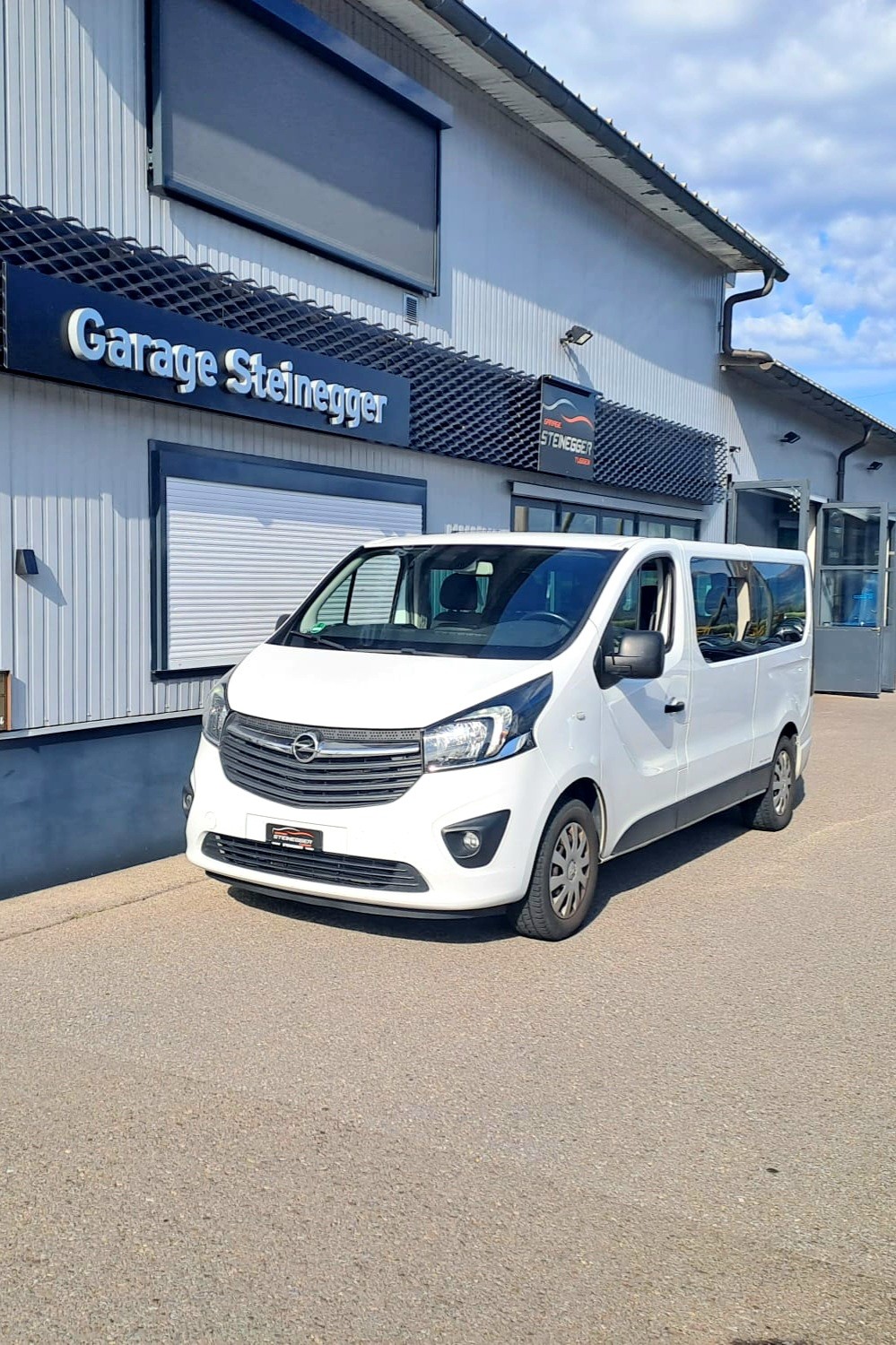 OPEL Vivaro 1.6 CDTI Combi+ 2.9t L2H1/ 8-Plätze-image-1