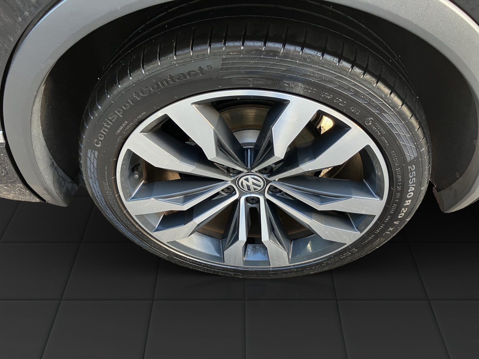 VW Tiguan 2.0TSI Highline 4Motion DSG-image-12