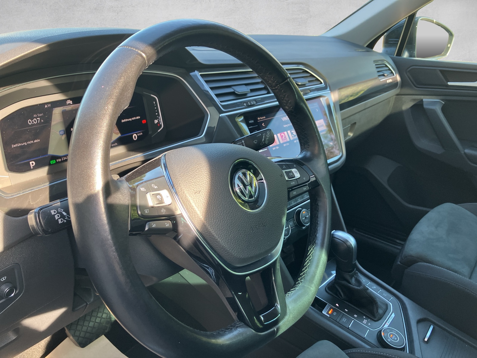 VW Tiguan 2.0TSI Highline 4Motion DSG-image-6