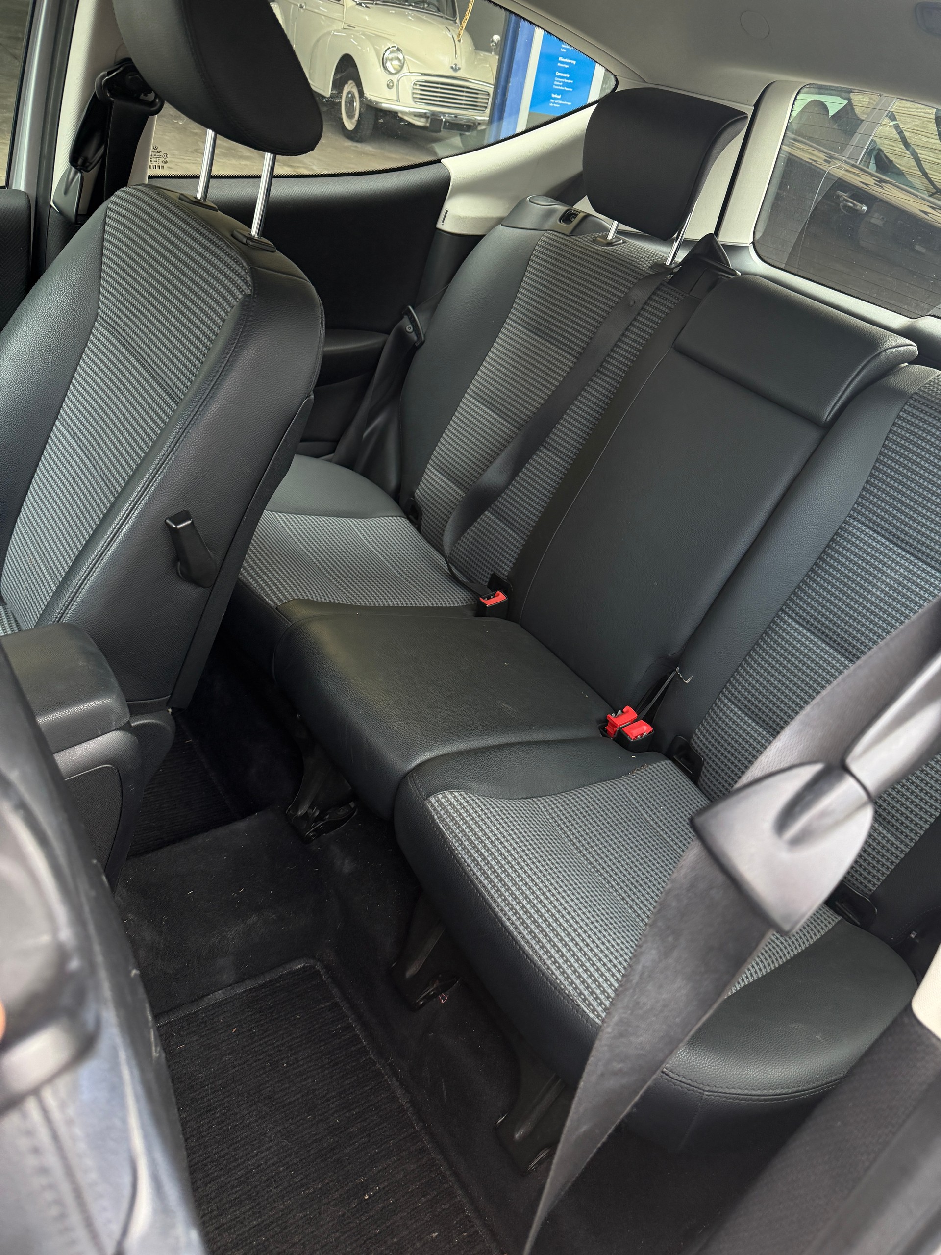 MERCEDES-BENZ A 170 Avantgarde-image-6